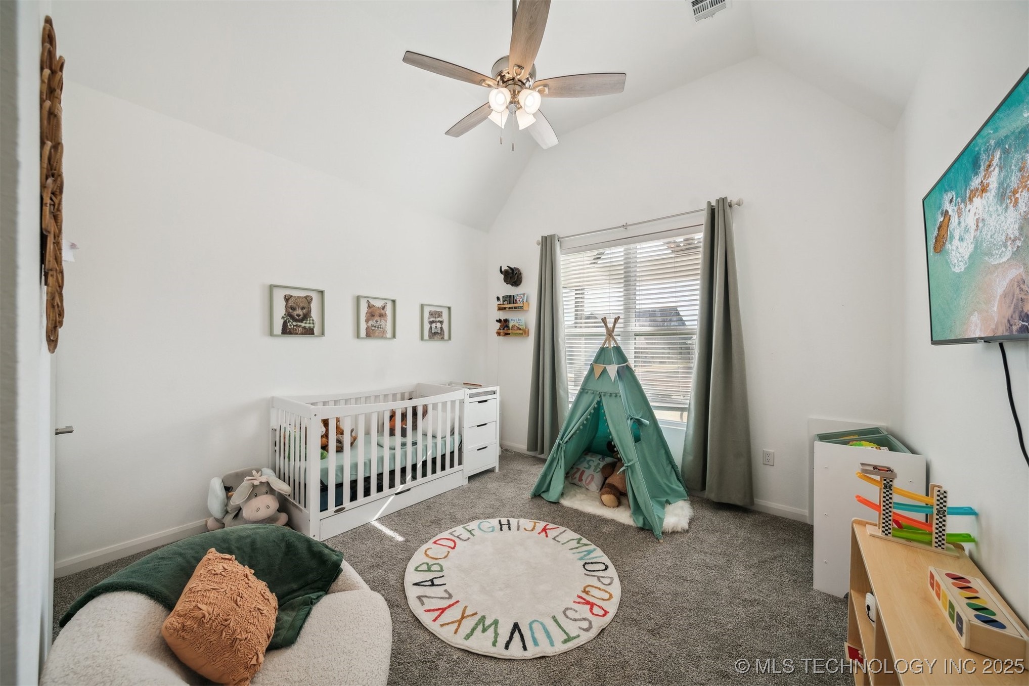 3030 N Dogwood Drive Property Photo 4