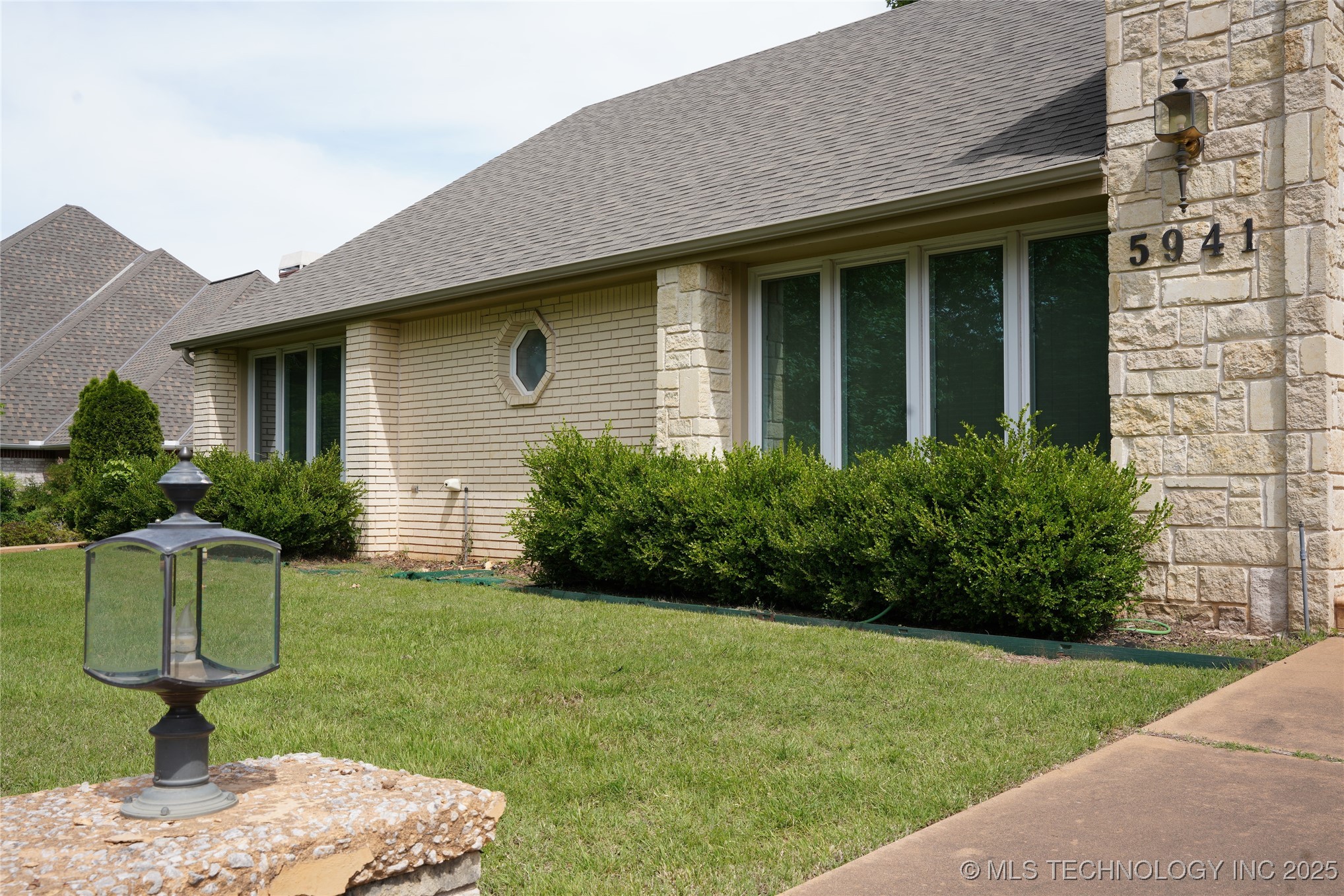5941 E 87TH Street Property Photo 1