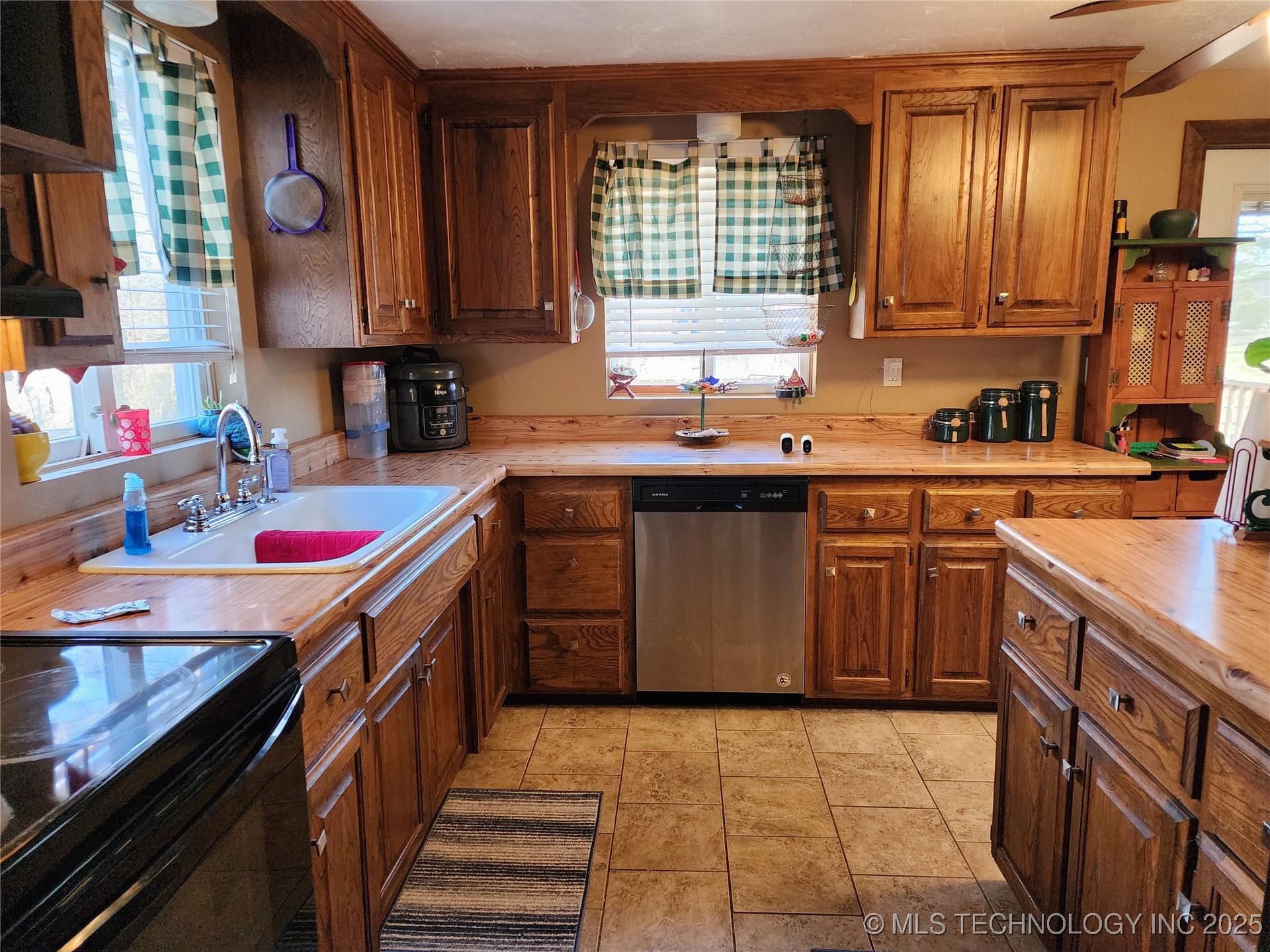 14360 County Road 3505 Loop Property Photo 11