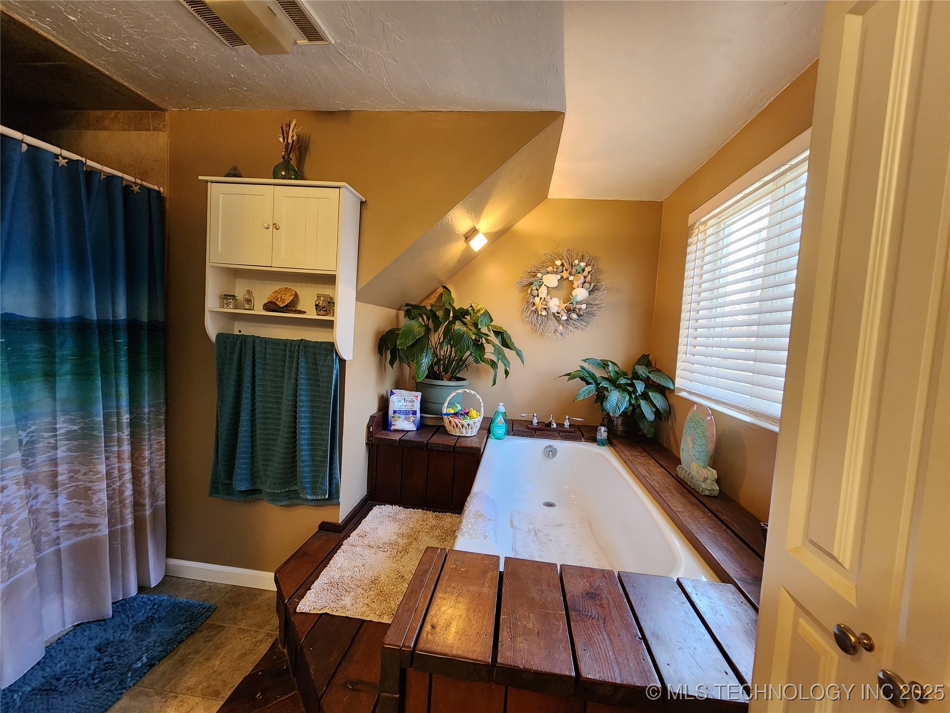 14360 County Road 3505 Loop Property Photo 17