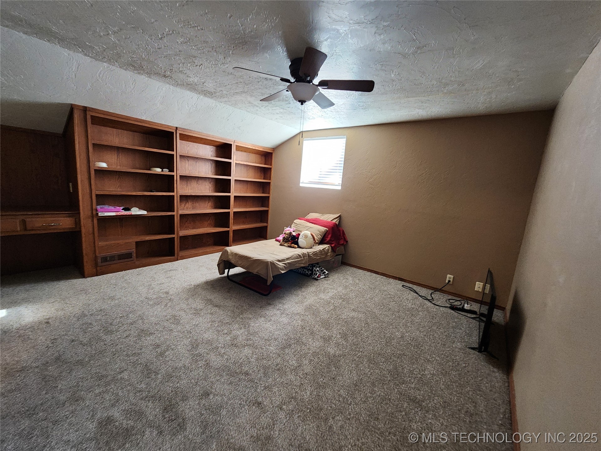 14360 County Road 3505 Loop Property Photo 19