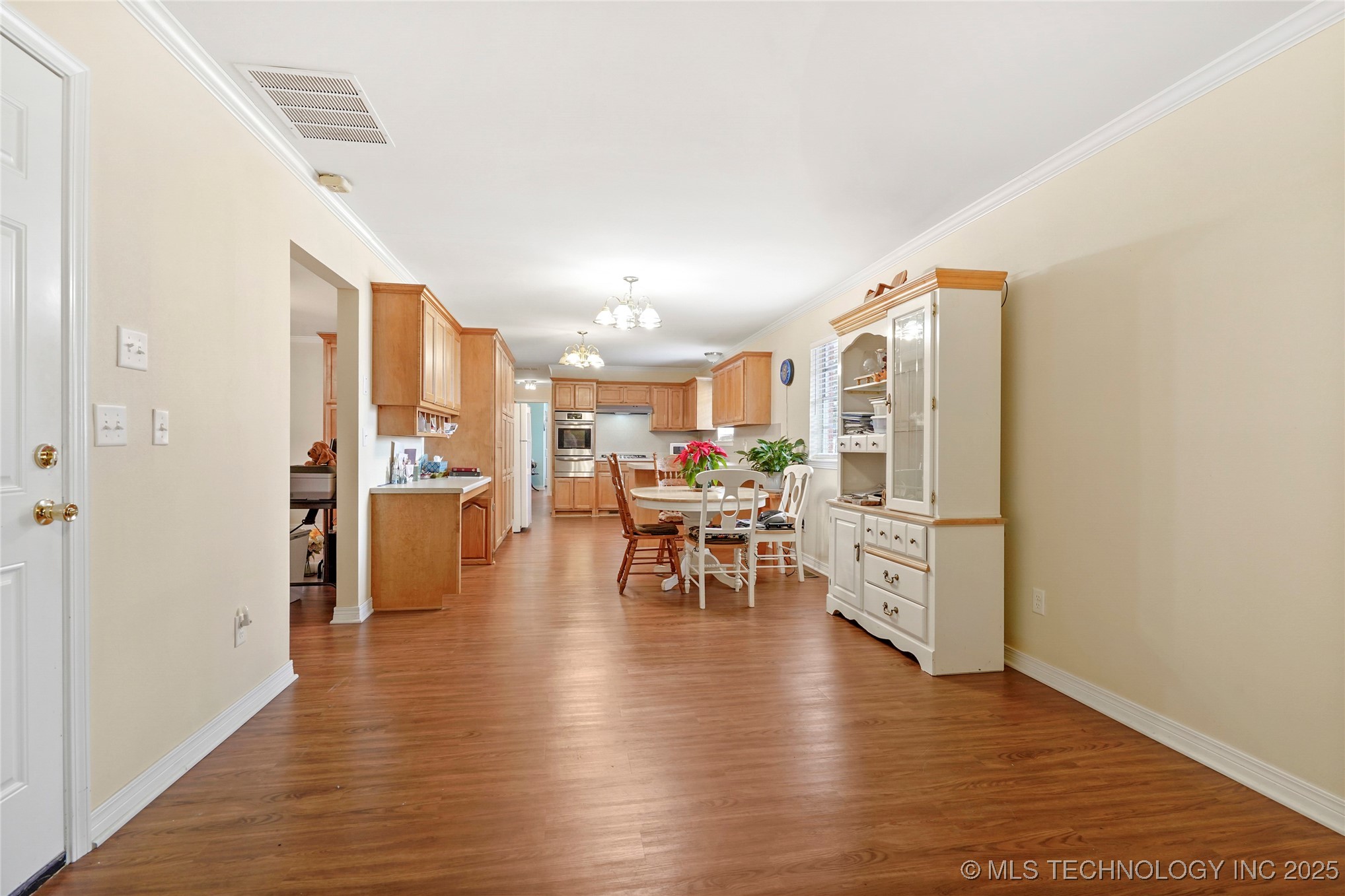 1601 S 165th West Avenue Property Photo 9