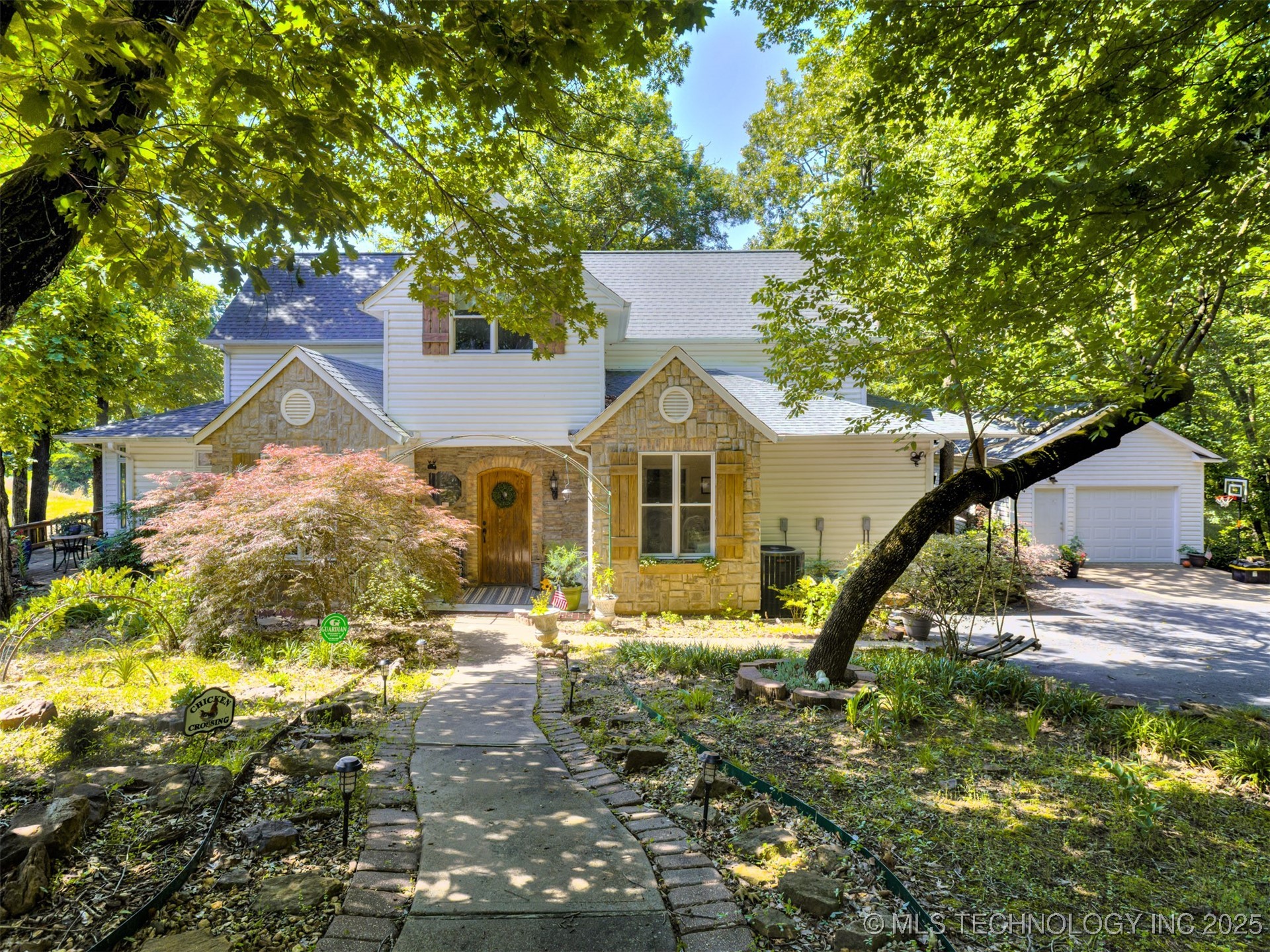 7555 River Ridge Road Property Photo