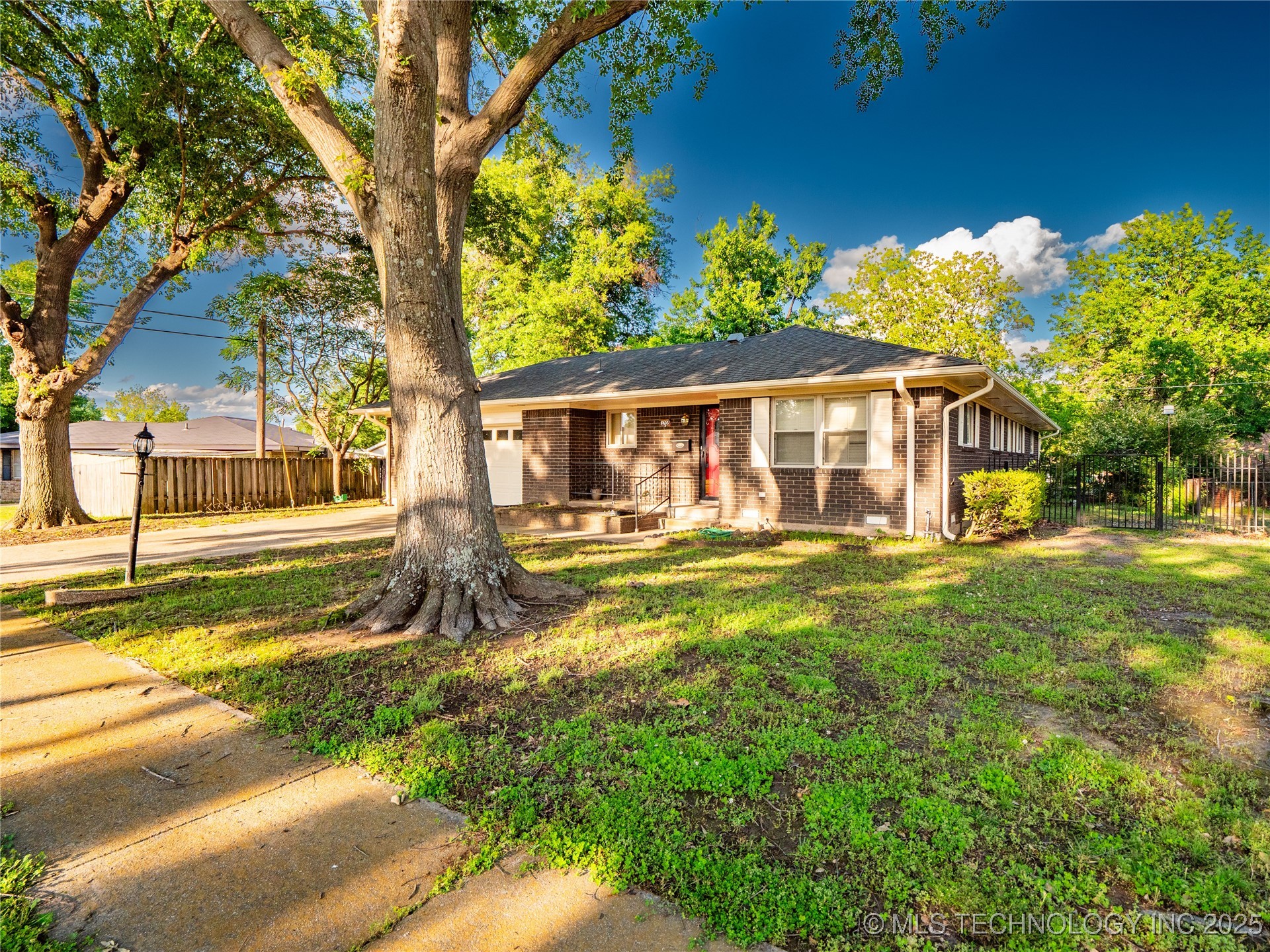 1708 Louise Property Photo 2