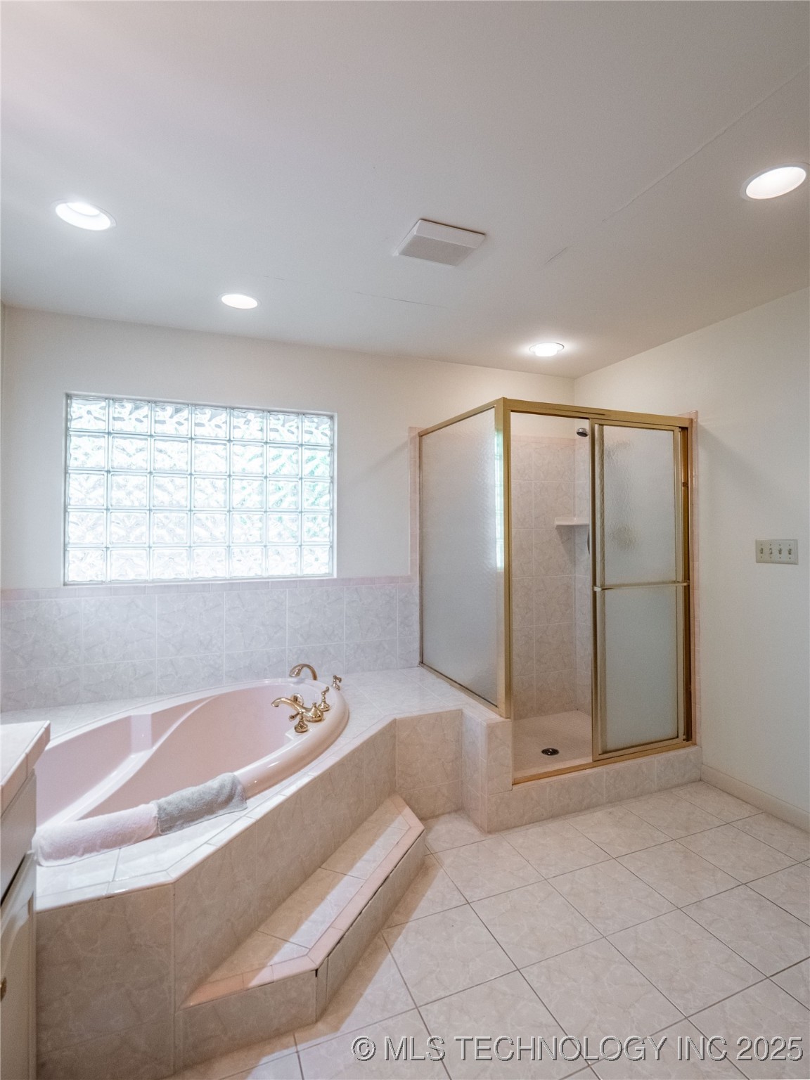 1708 Louise Property Photo 22