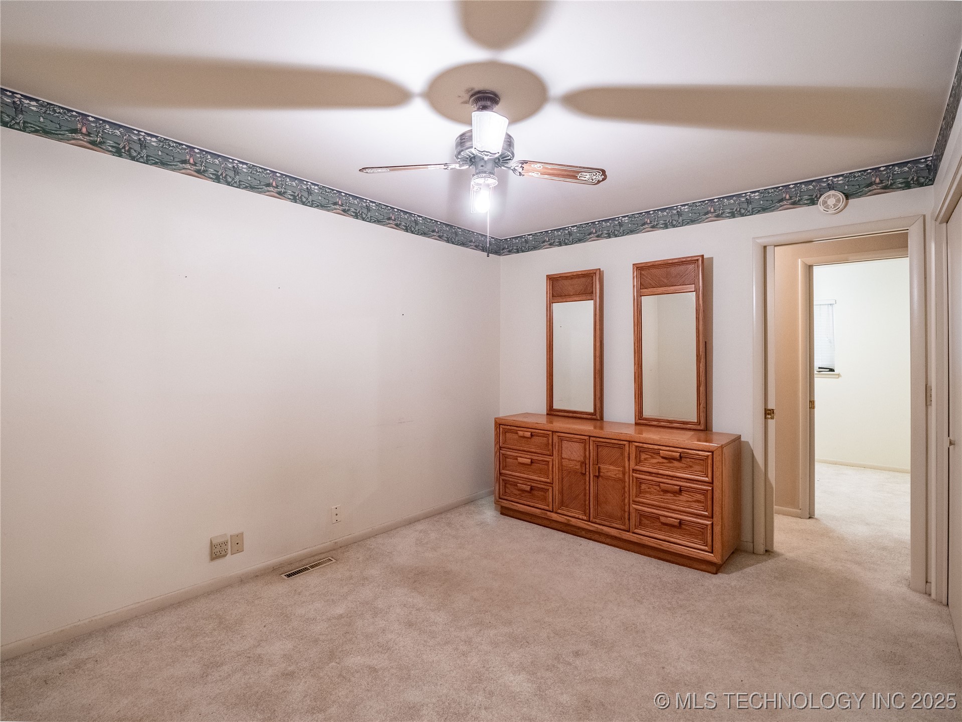 1708 Louise Property Photo 32