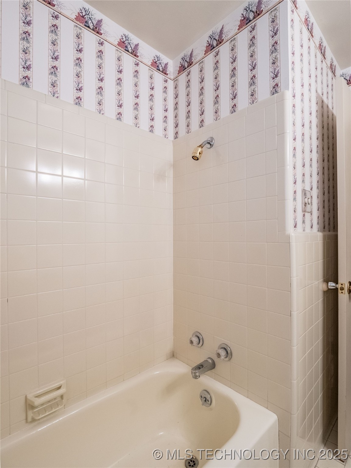 1708 Louise Property Photo 35