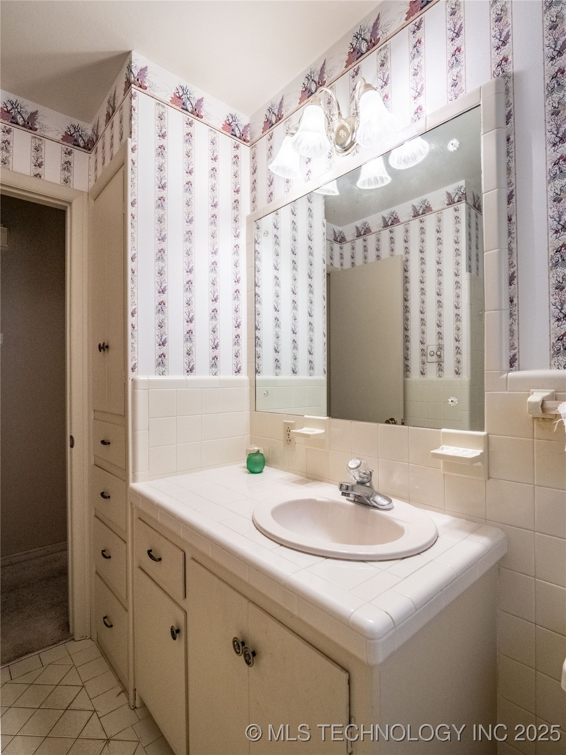 1708 Louise Property Photo 36