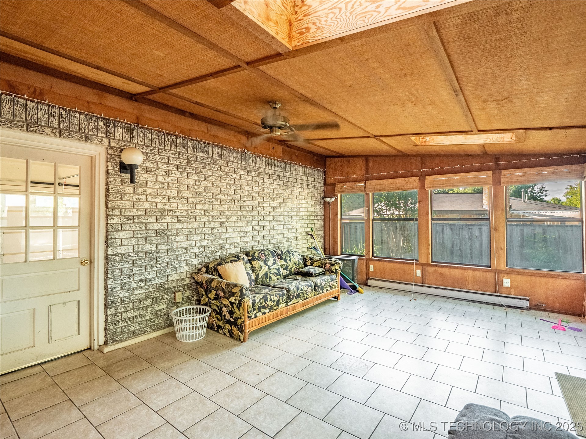 1708 Louise Property Photo 40