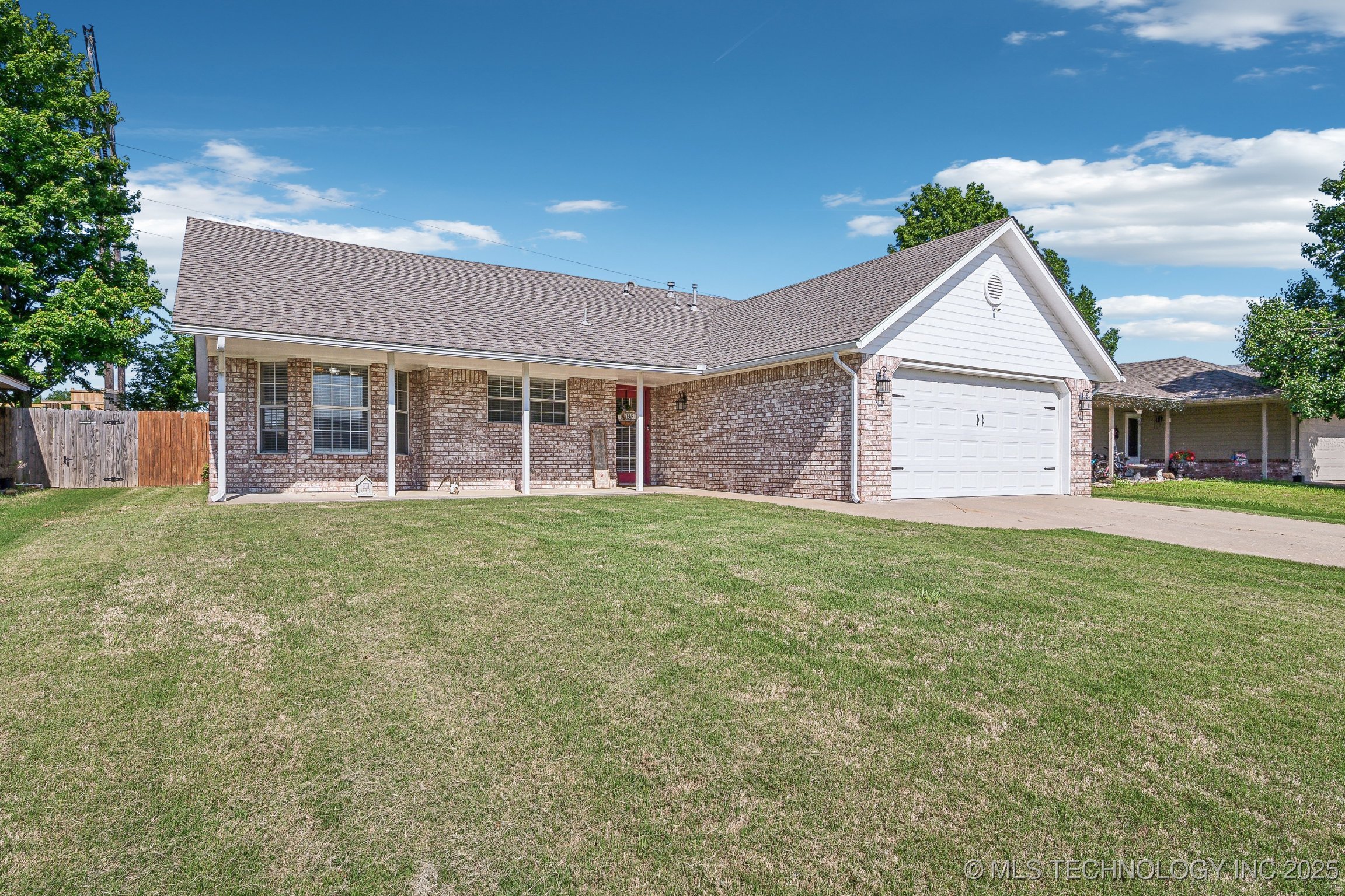 24892 S Heartwood Drive Property Photo 3
