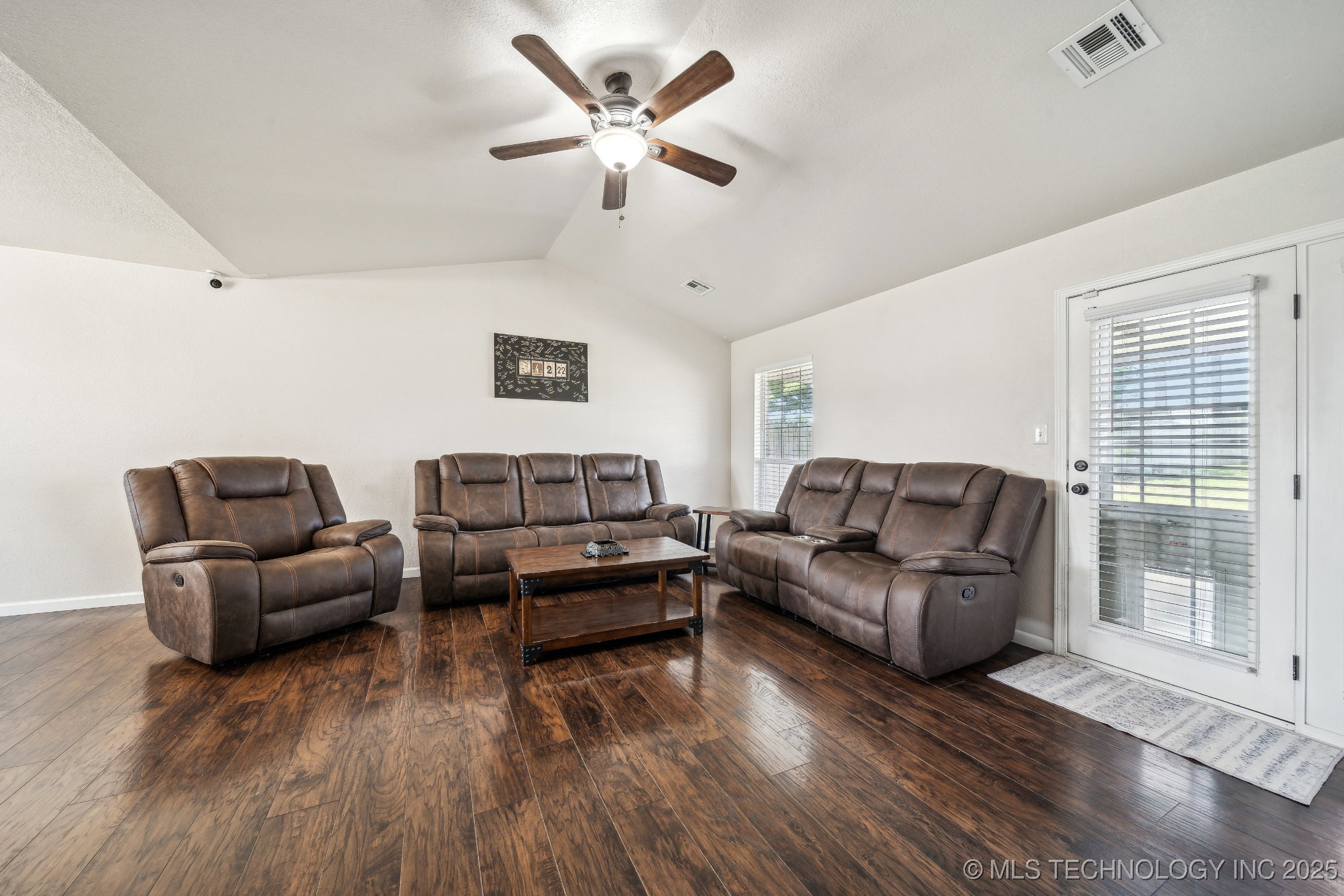 24892 S Heartwood Drive Property Photo 8