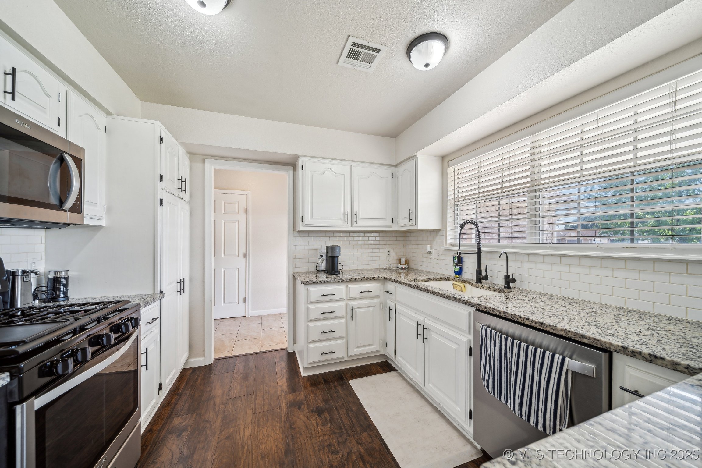 24892 S Heartwood Drive Property Photo 14