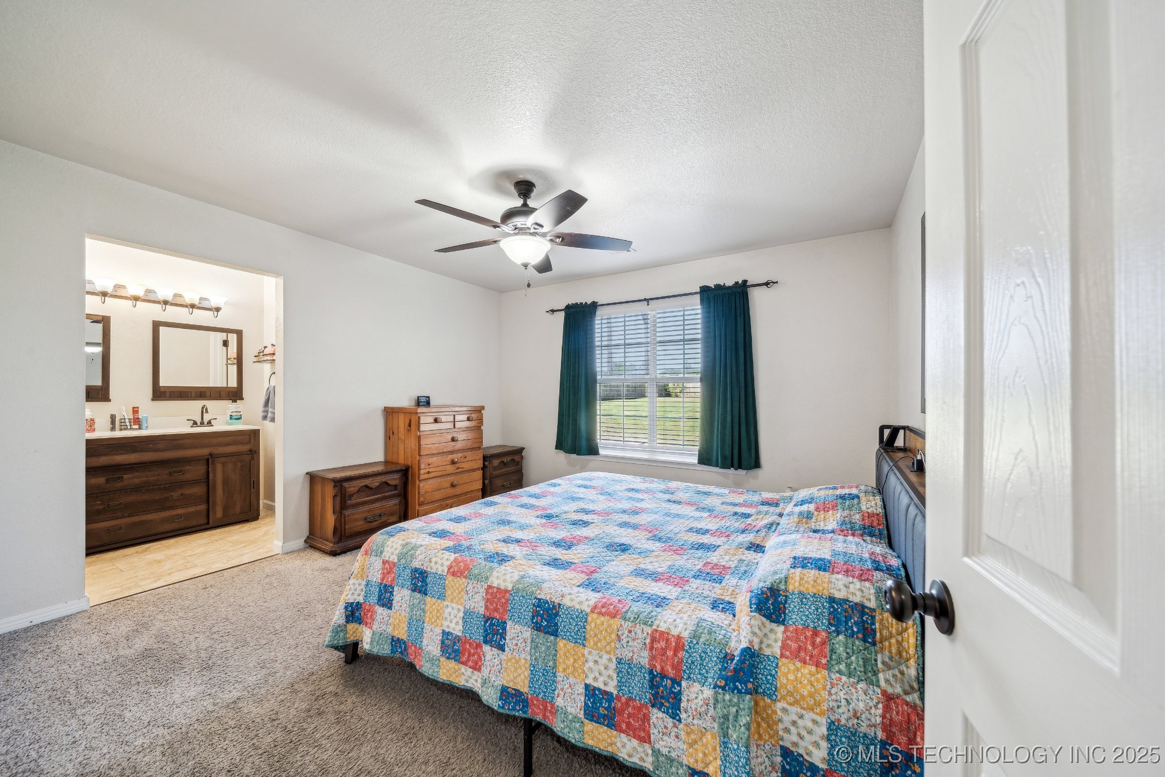 24892 S Heartwood Drive Property Photo 17