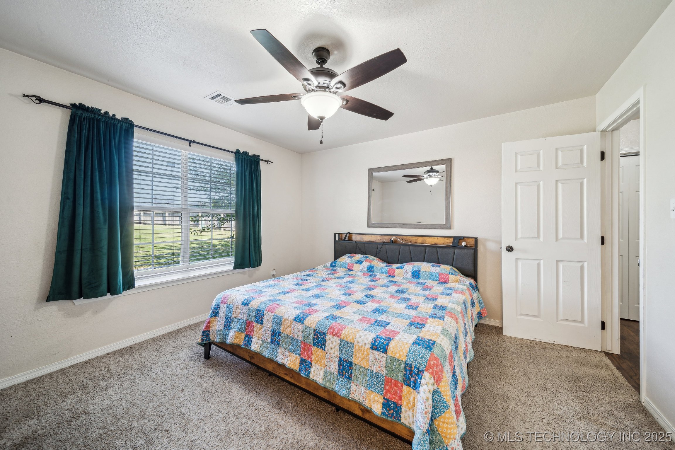 24892 S Heartwood Drive Property Photo 18