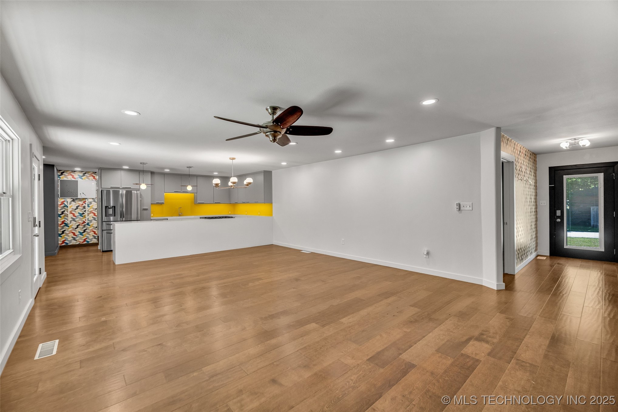 3130 E 47th Street Property Photo 9