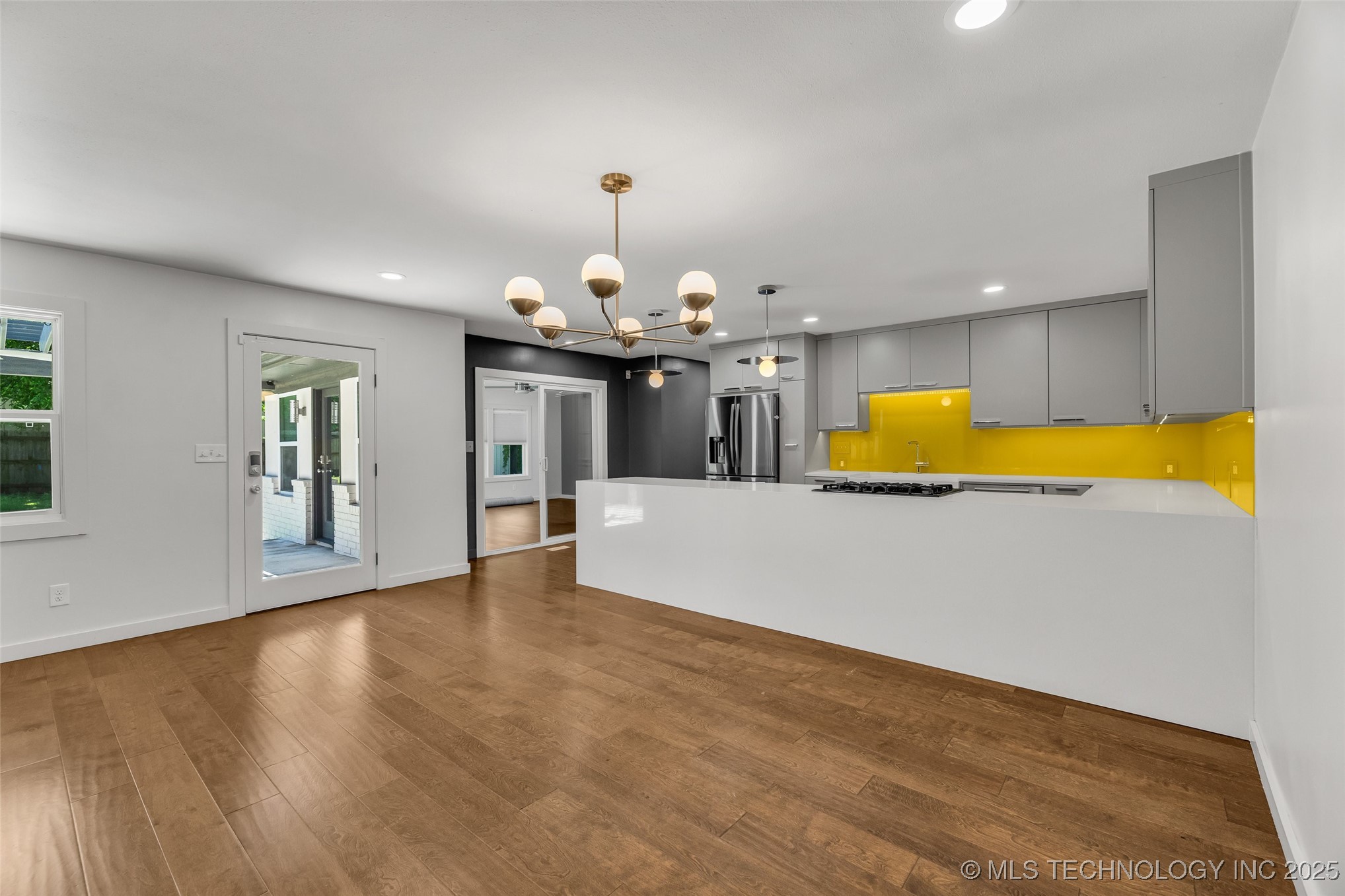 3130 E 47th Street Property Photo 10