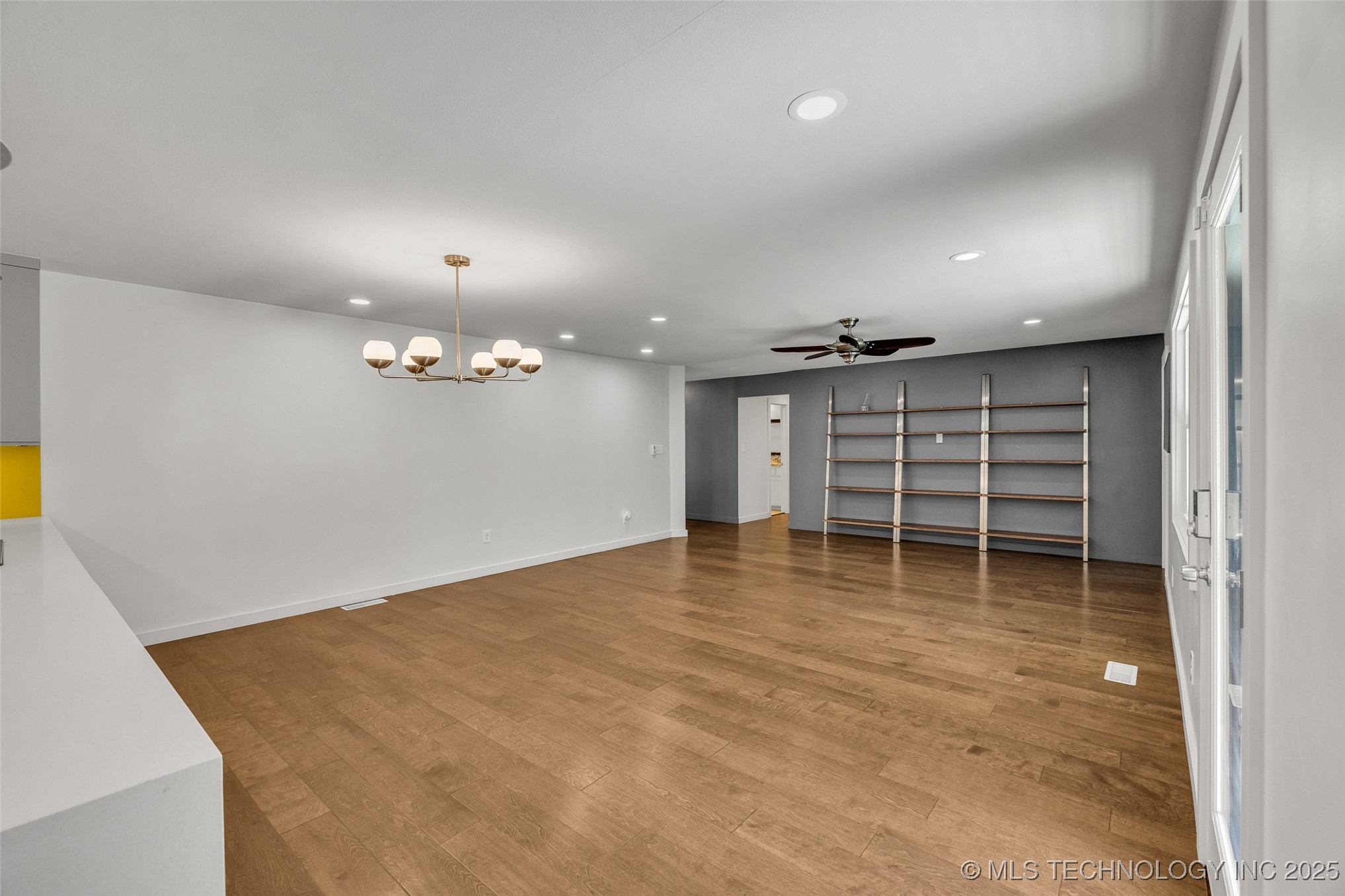 3130 E 47th Street Property Photo 13