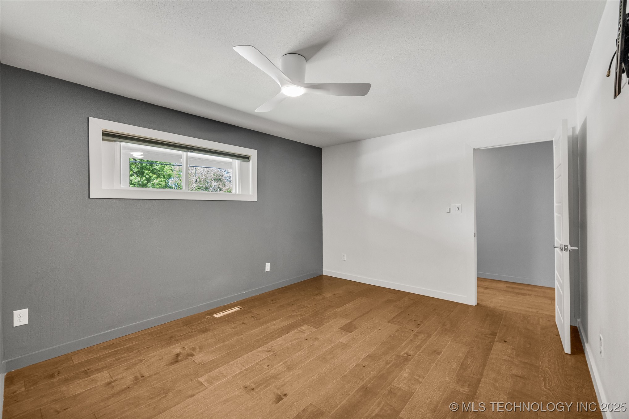 3130 E 47th Street Property Photo 20