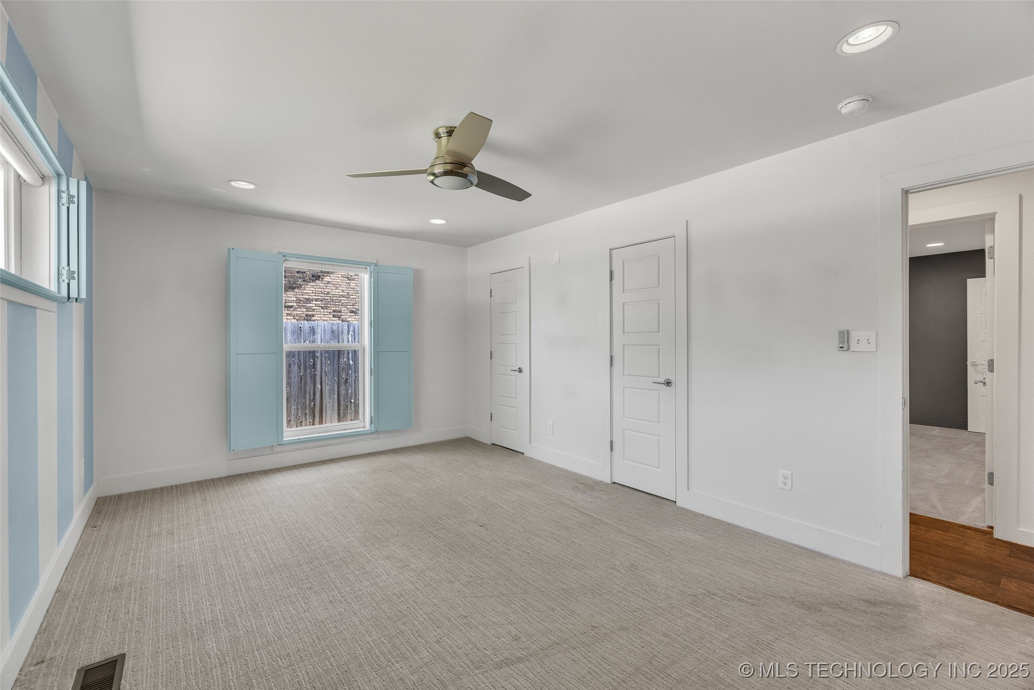 3130 E 47th Street Property Photo 26