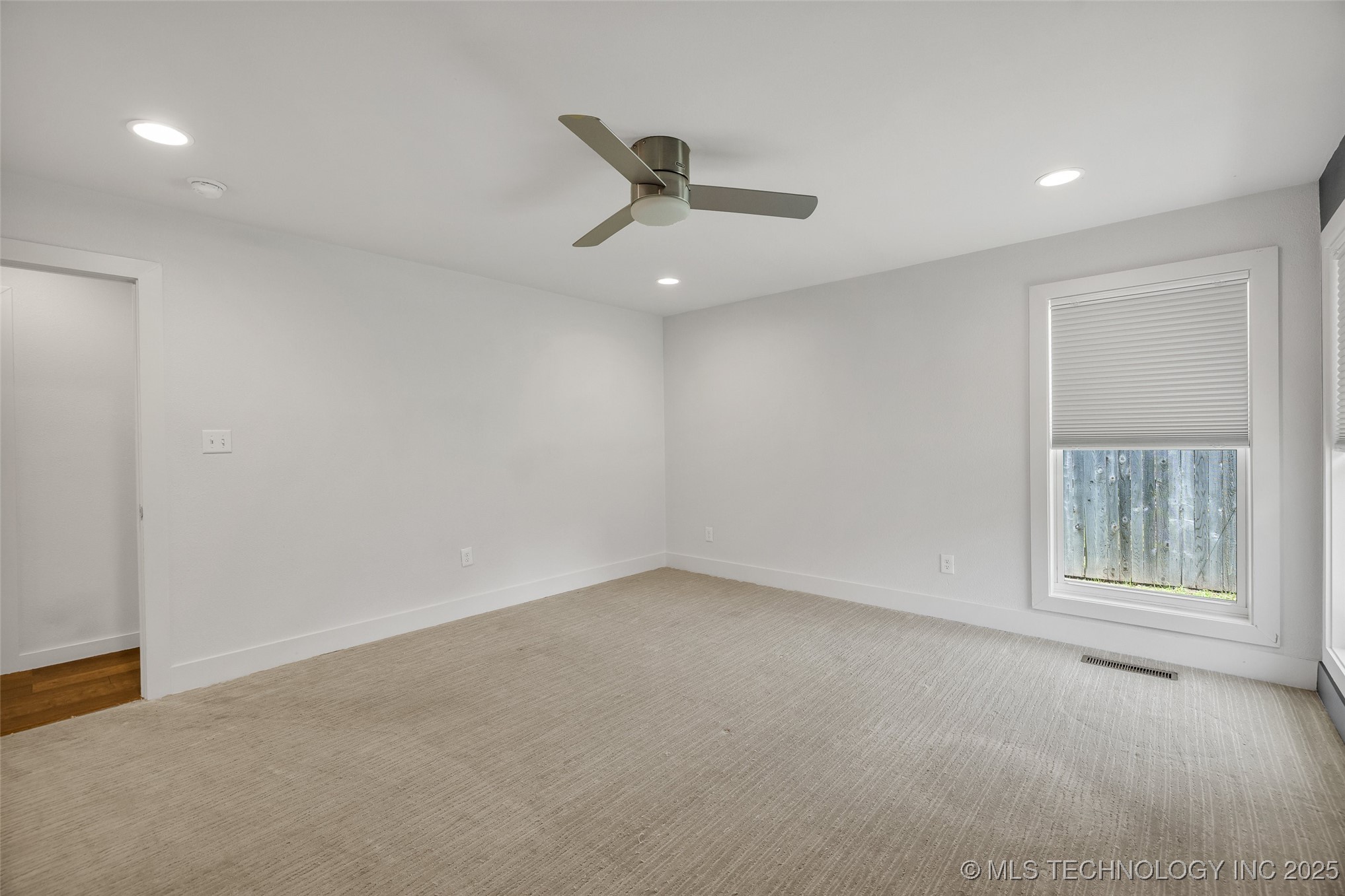 3130 E 47th Street Property Photo 30