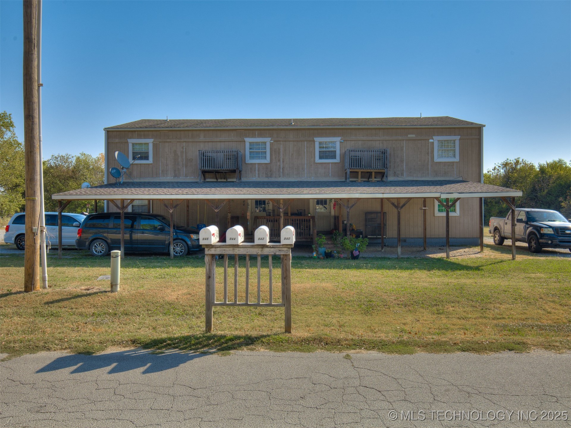 940 N Ross Avenue Property Photo
