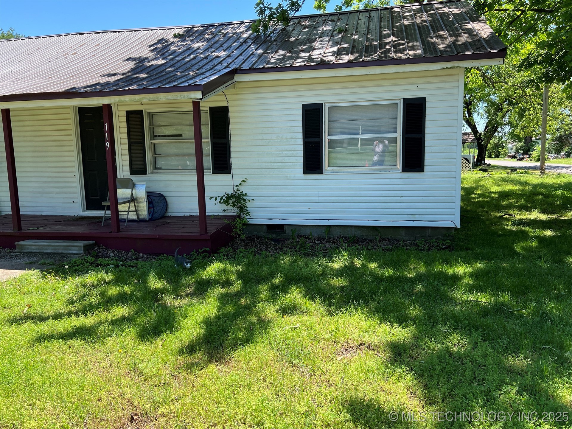 119 E Elmwood Avenue Property Photo