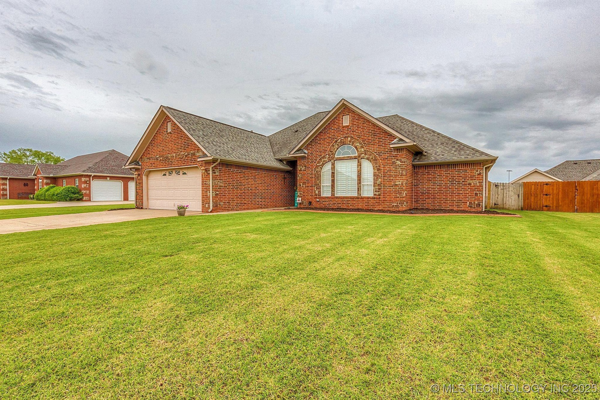605 Cary Place Property Photo