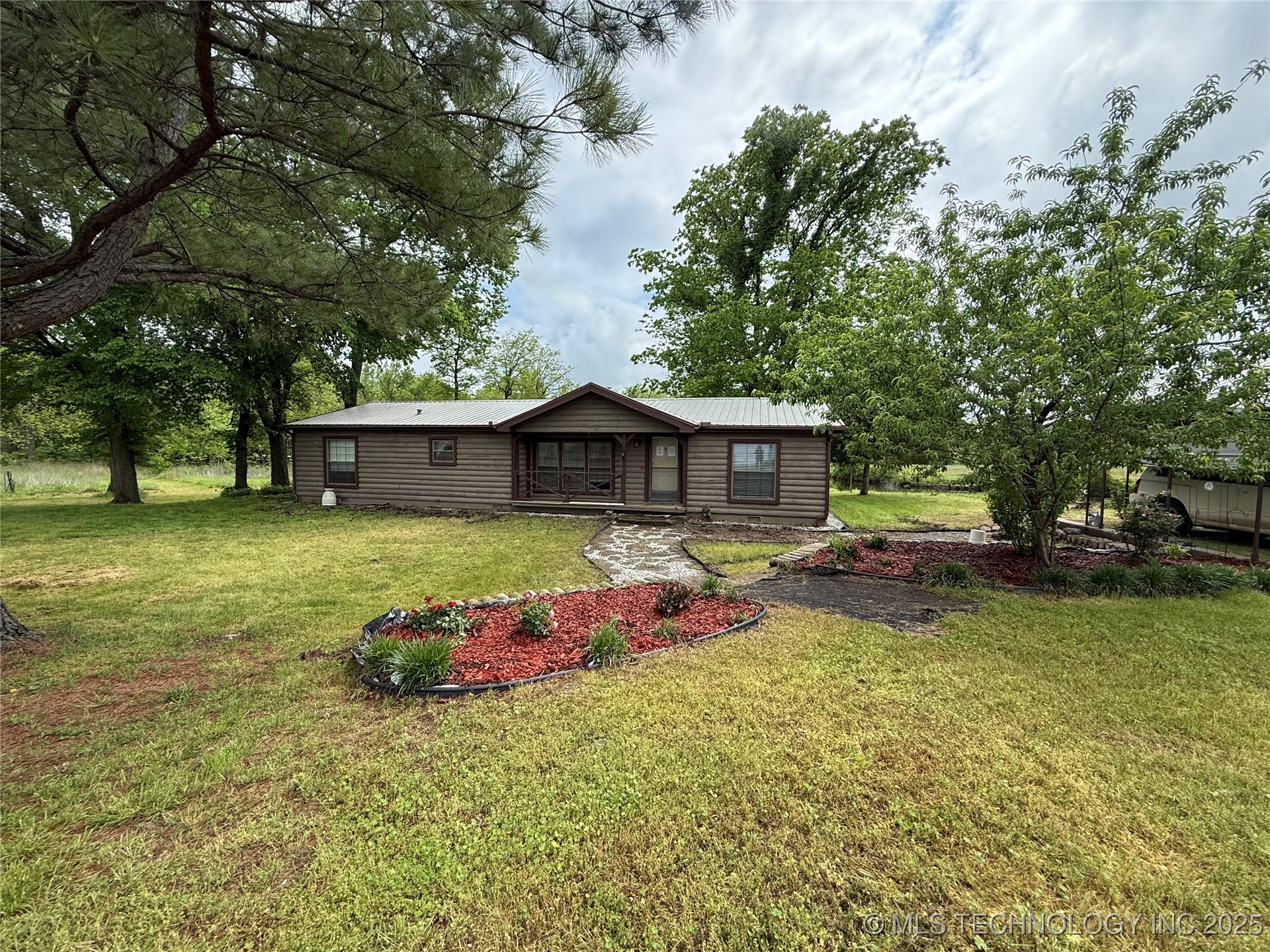 23400 E 375 Road Property Photo