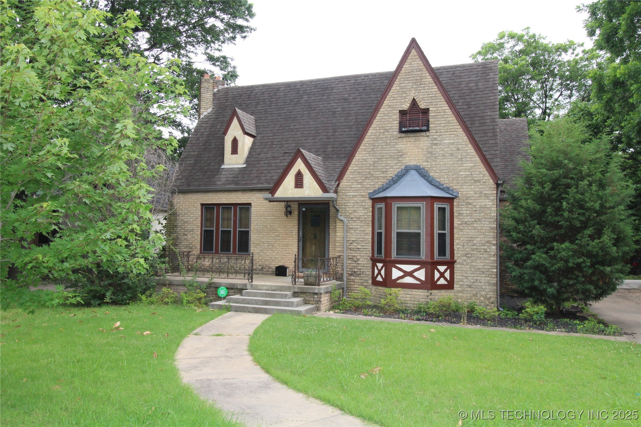4920 E 7th Street Property Photo