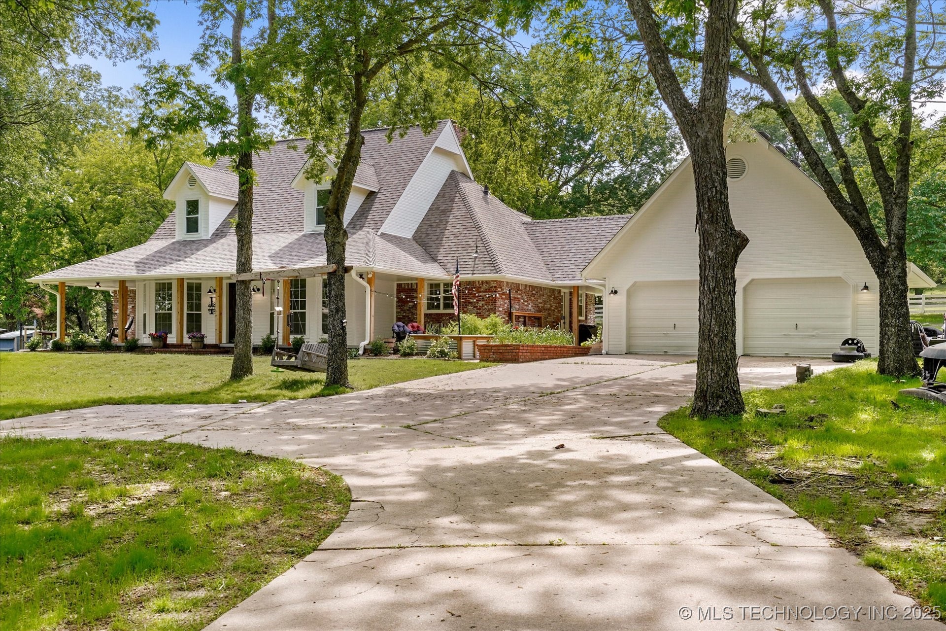 15520 N Woodchuck Lane Property Photo