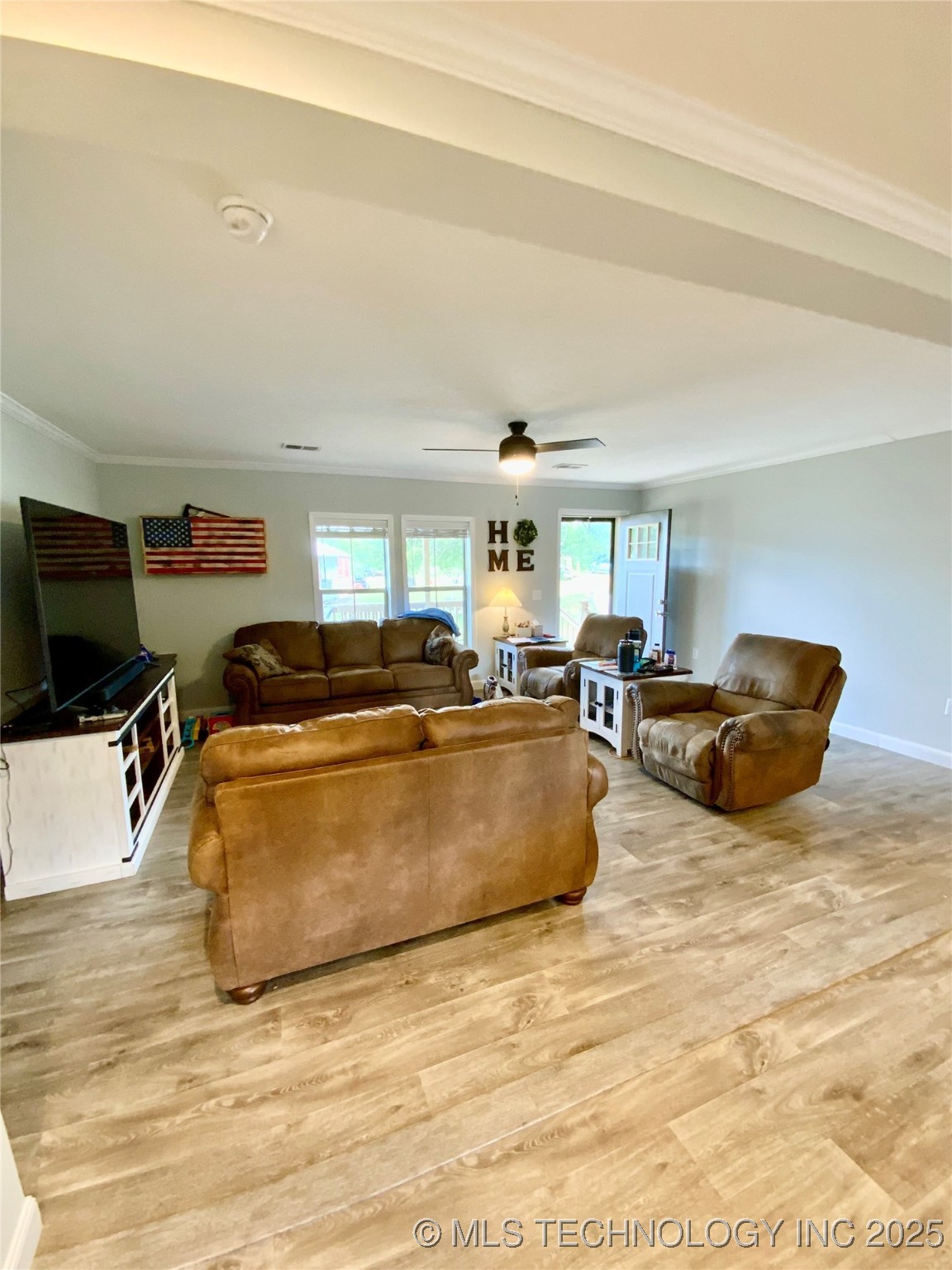 223 Slider Lane Property Photo 6