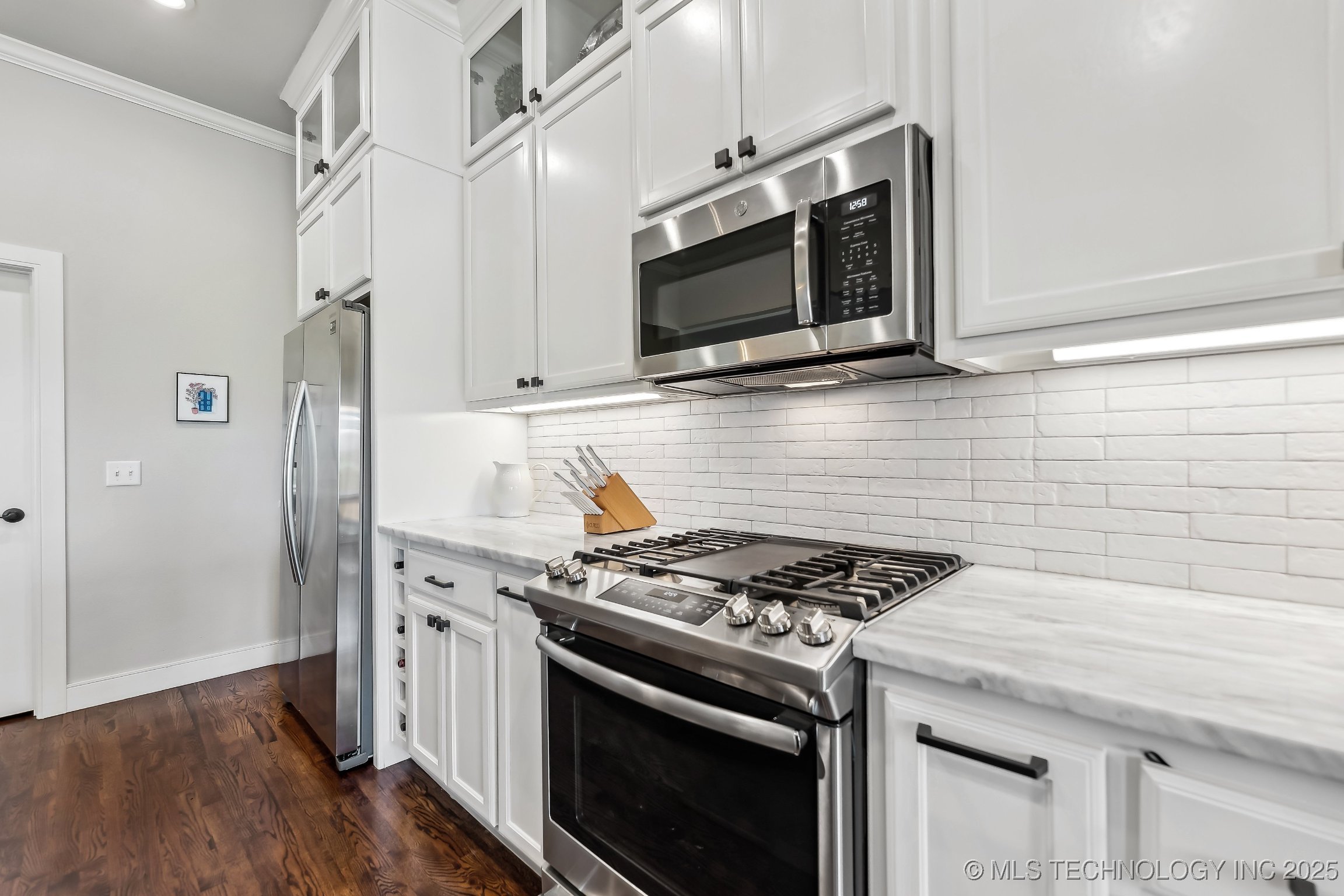1236 W 88th Street Property Photo 10