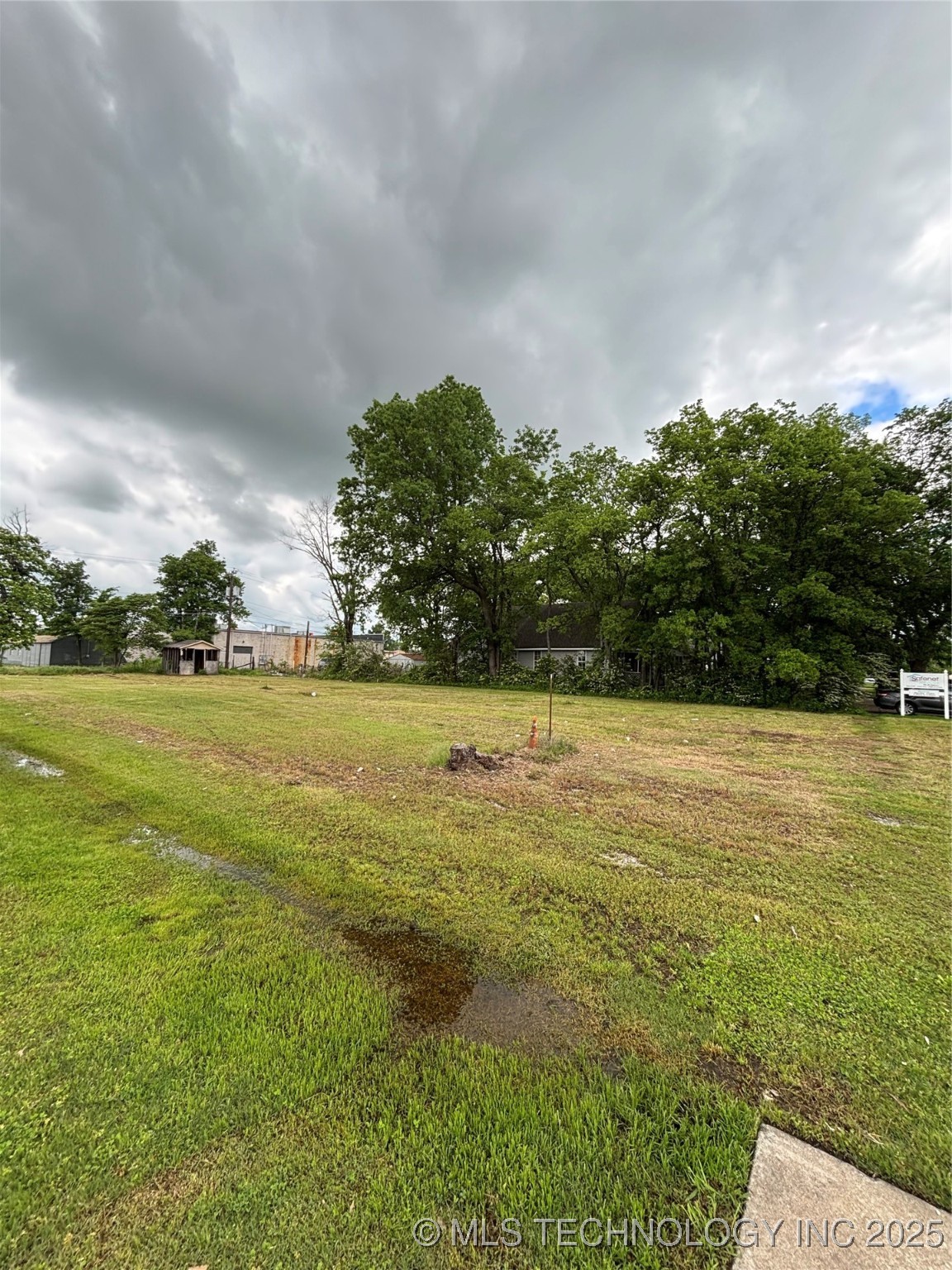 114 N Adair Property Photo