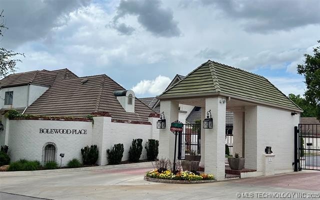 4823 S Zunis Avenue Property Photo