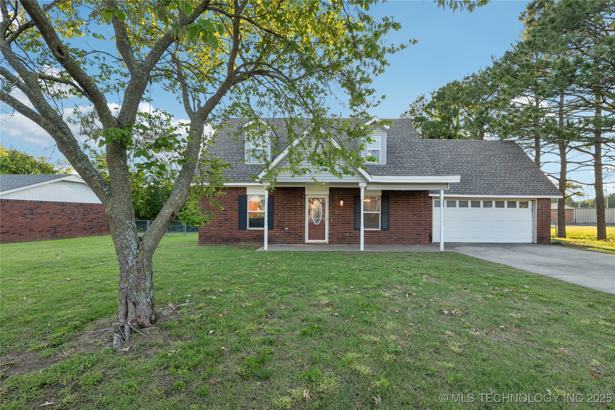 71 S Gladd Road Property Photo