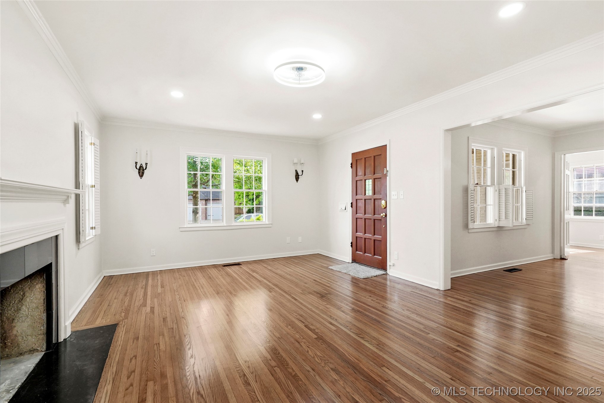 1208 E 29th Street Property Photo 6
