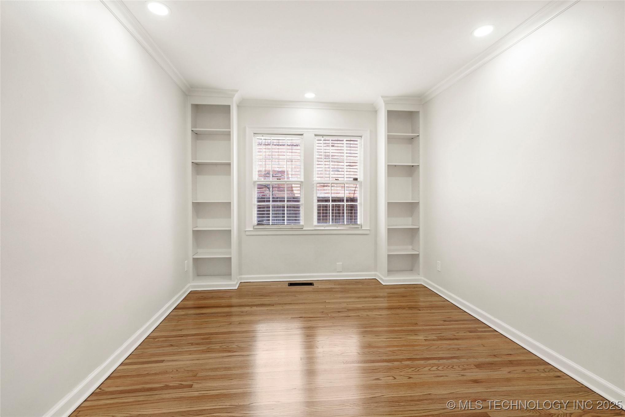 1208 E 29th Street Property Photo 13