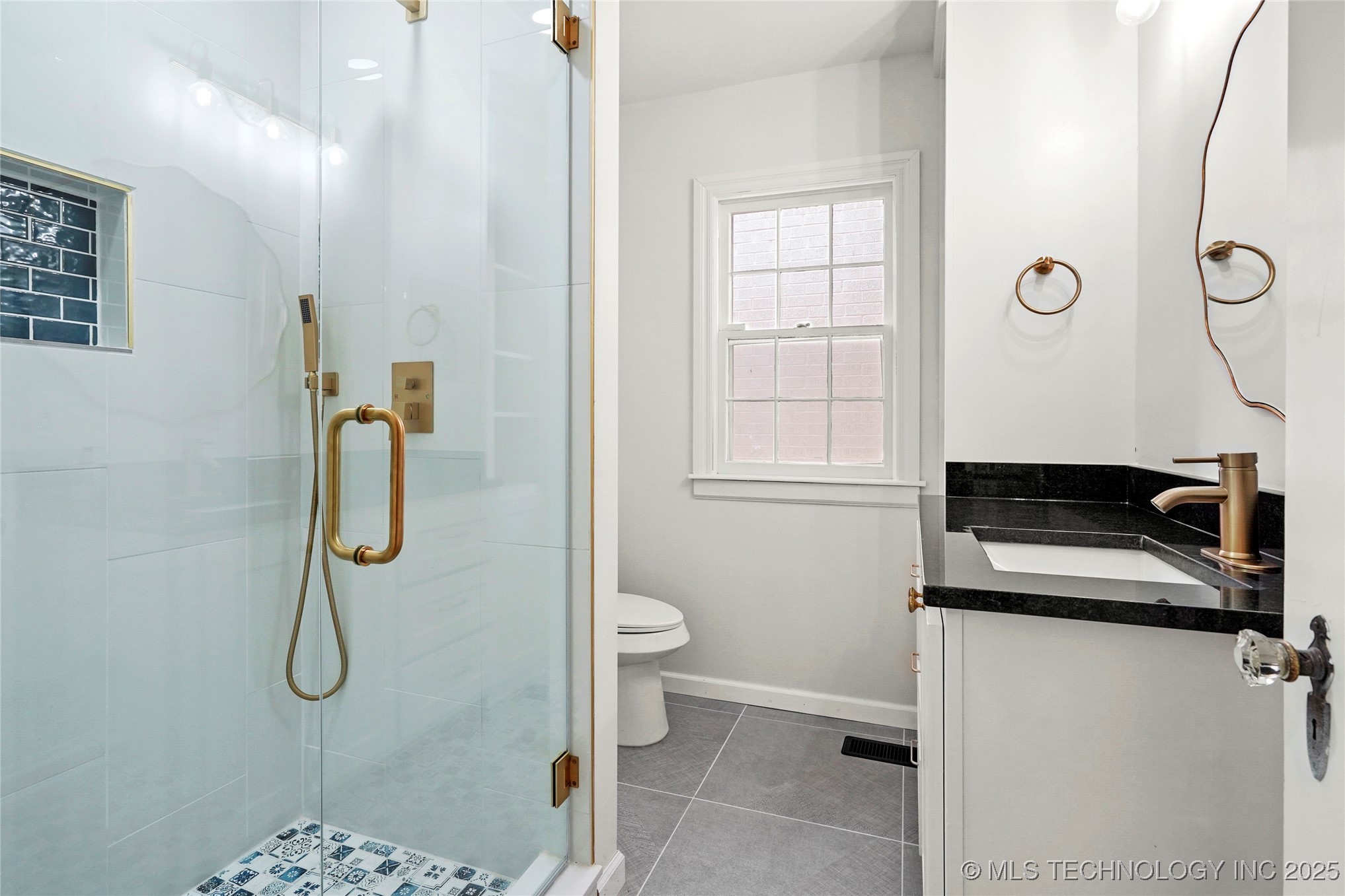 1208 E 29th Street Property Photo 19
