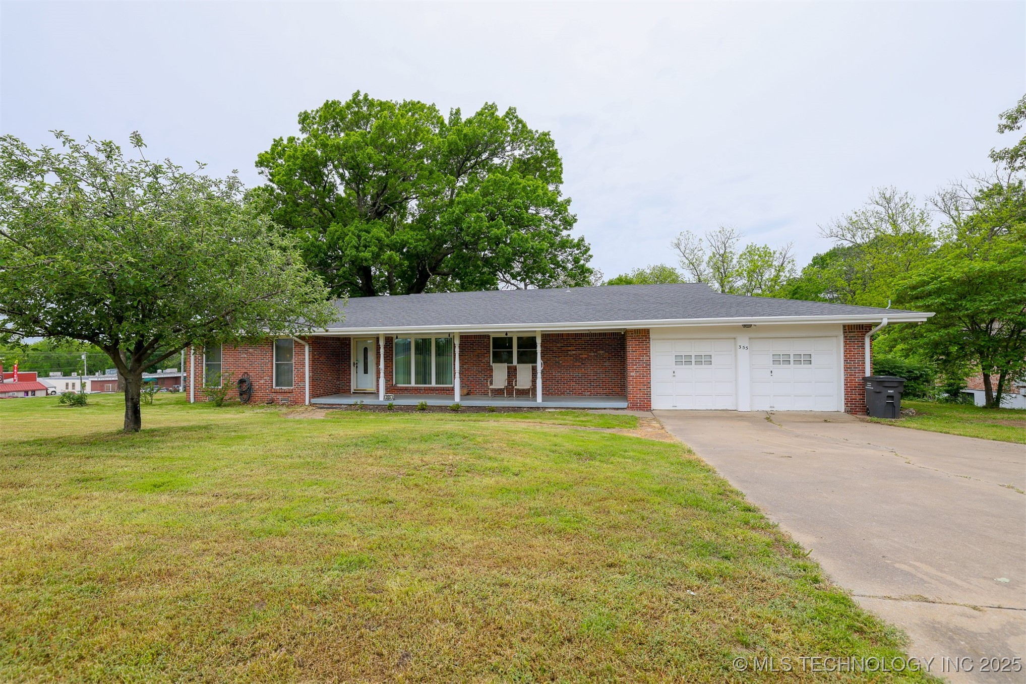 355 Robin Avenue Property Photo