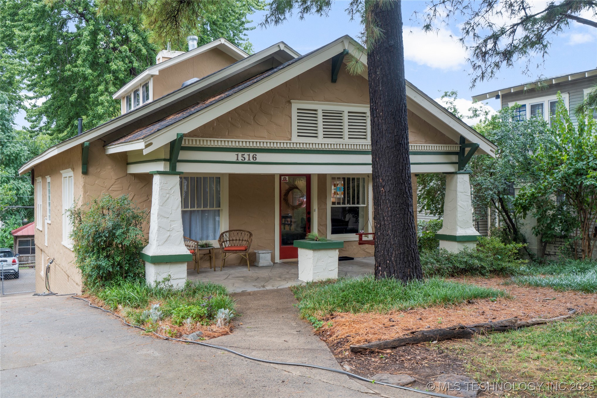 1516 S Elwood Avenue Property Photo 1
