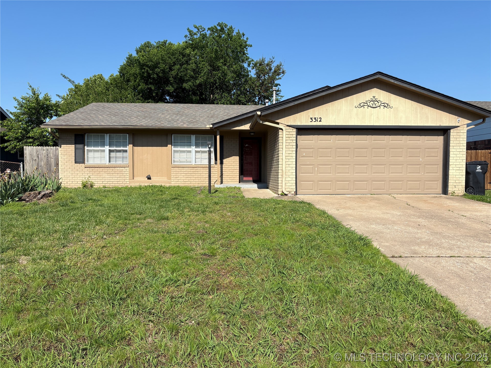 3312 S Ash Court Property Photo 1