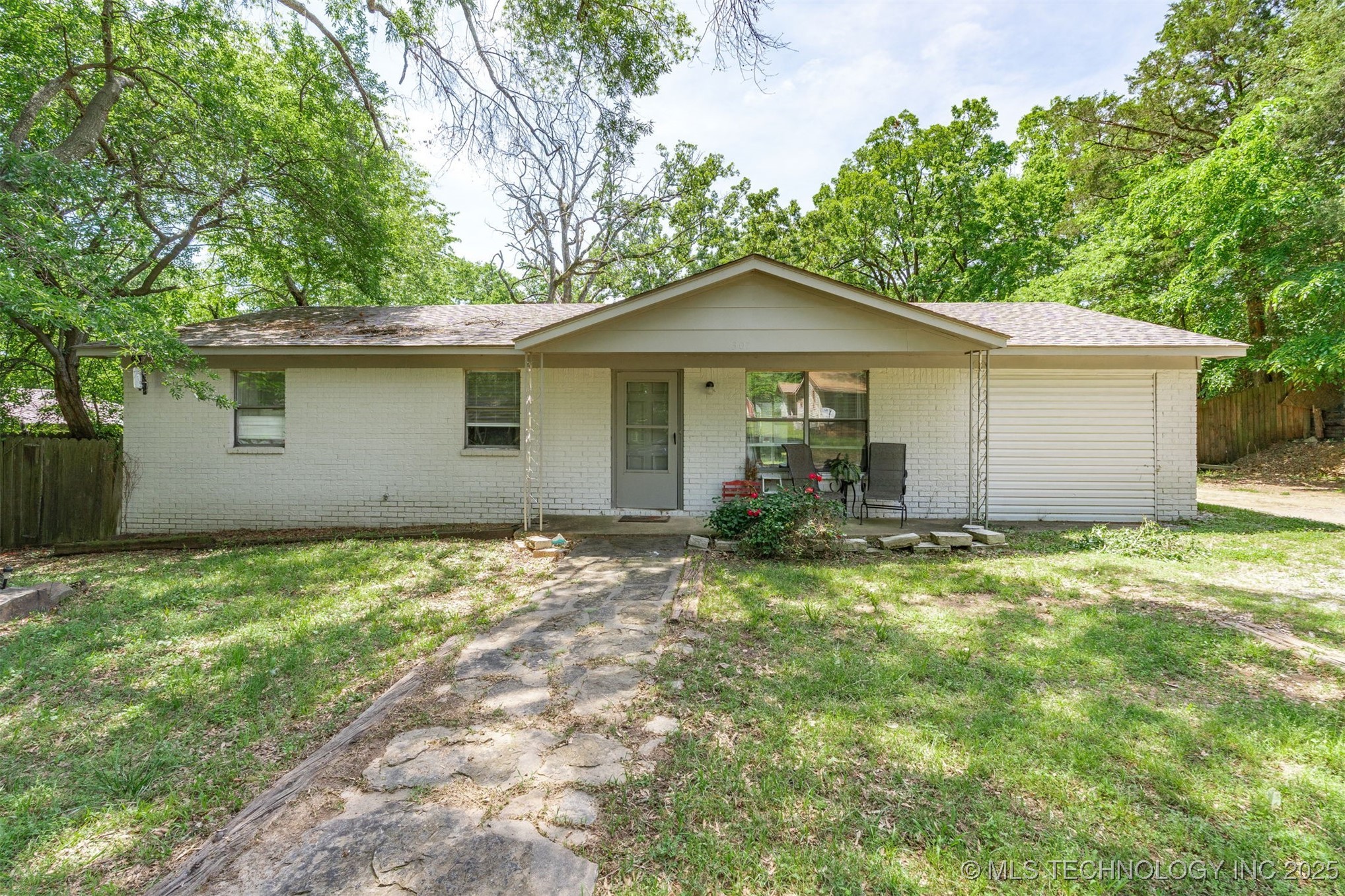 307 Park Street Property Photo