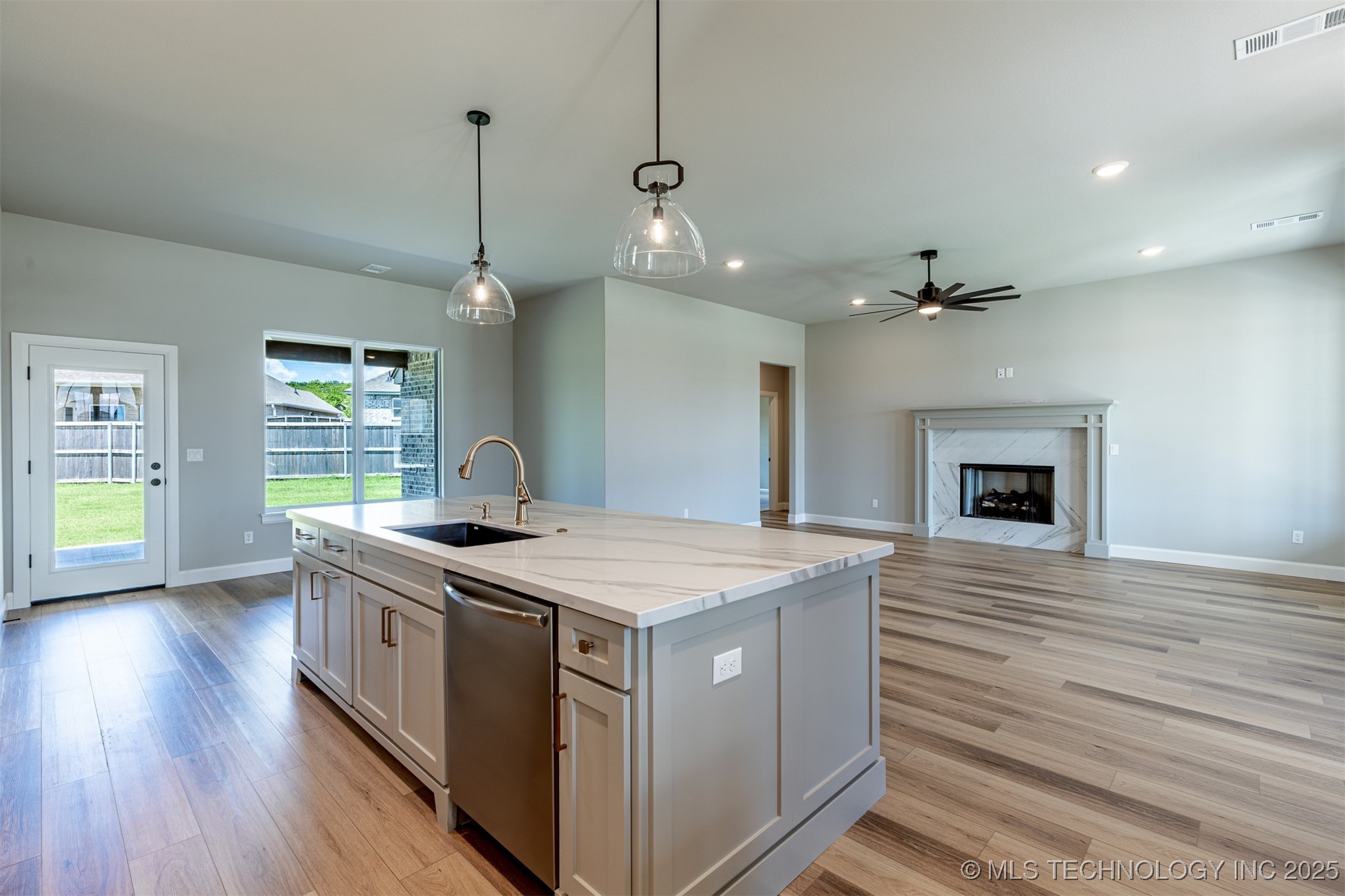 10704 S 278th East Avenue Property Photo 13