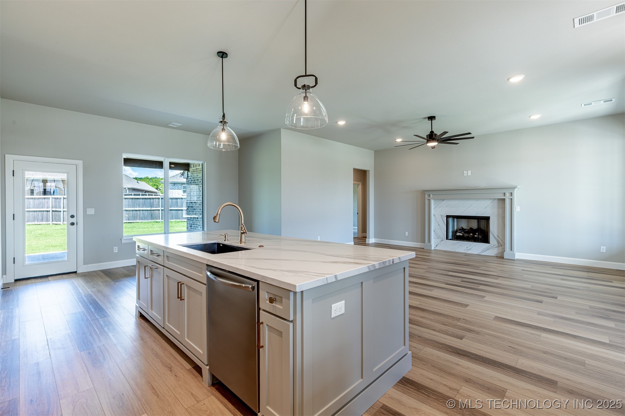 10704 S 278th East Avenue Property Photo 16