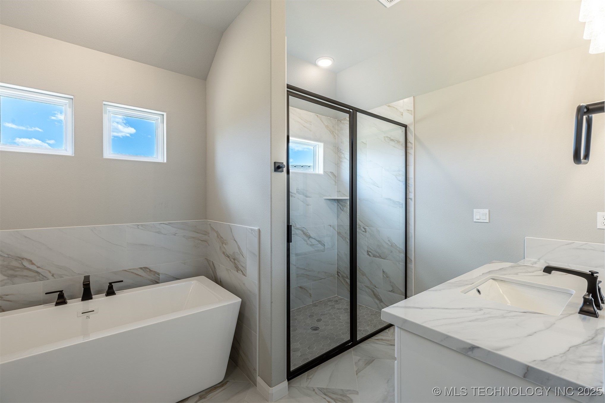 10704 S 278th East Avenue Property Photo 28
