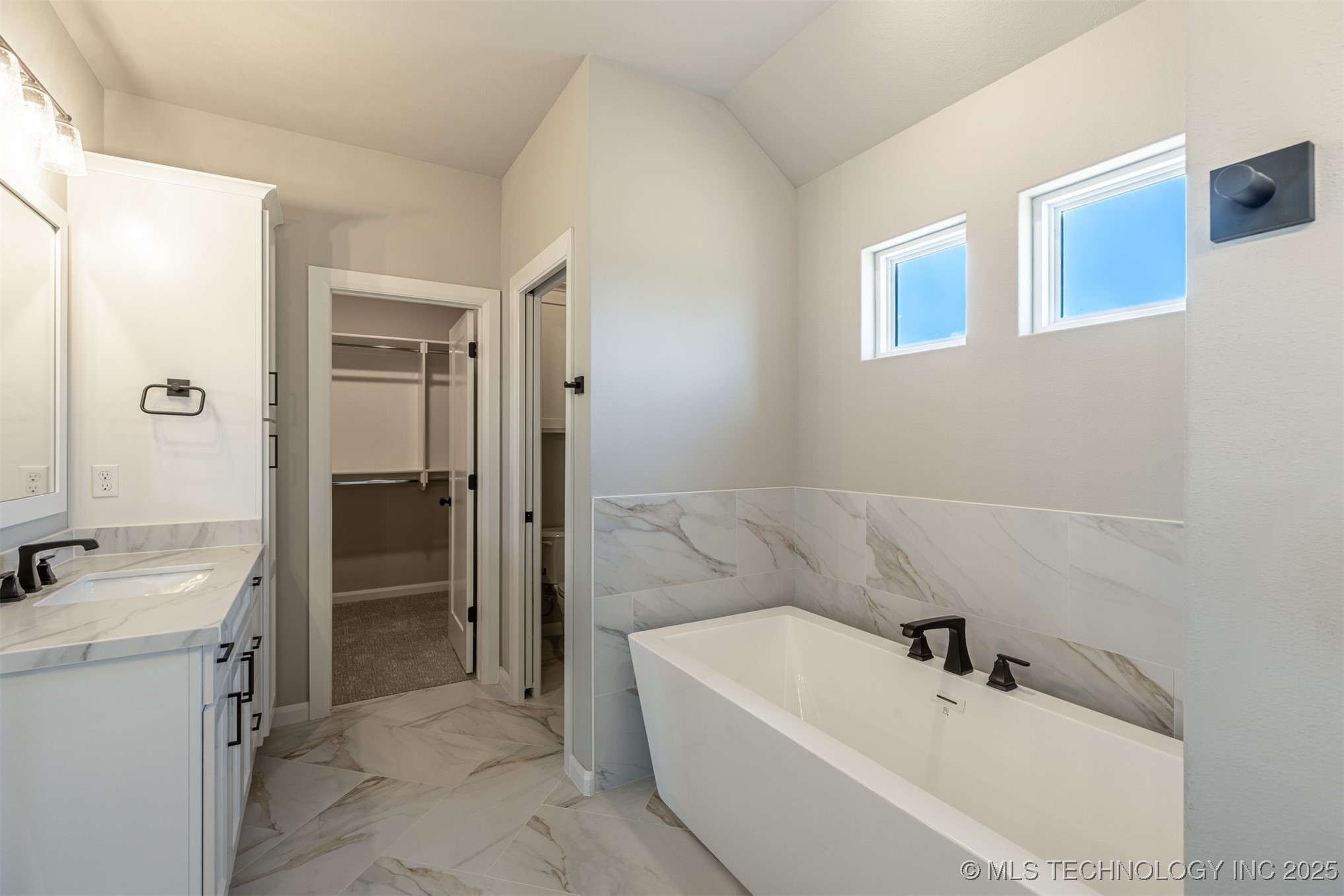 10704 S 278th East Avenue Property Photo 29
