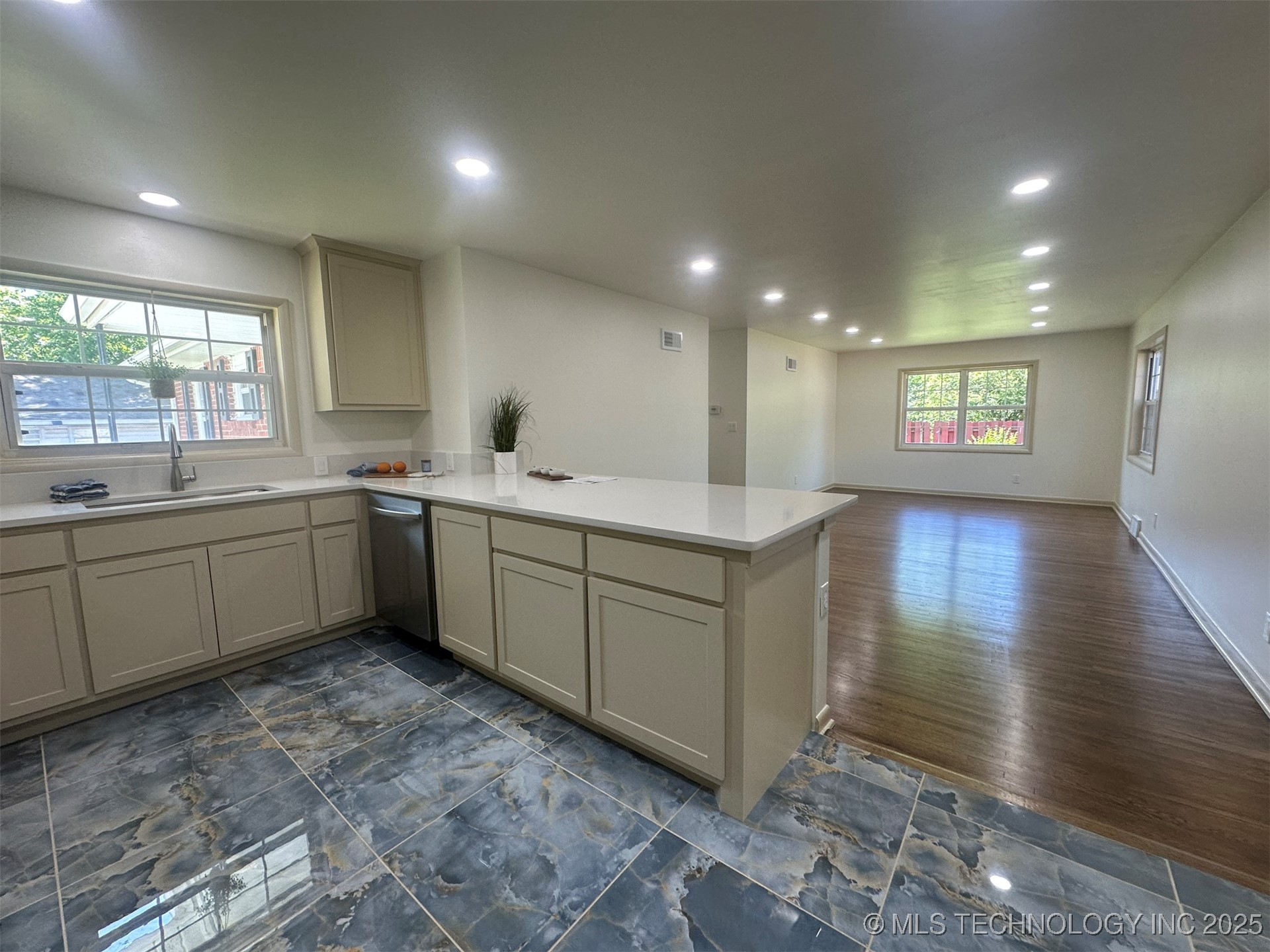 6112 E 21st Street Property Photo 15