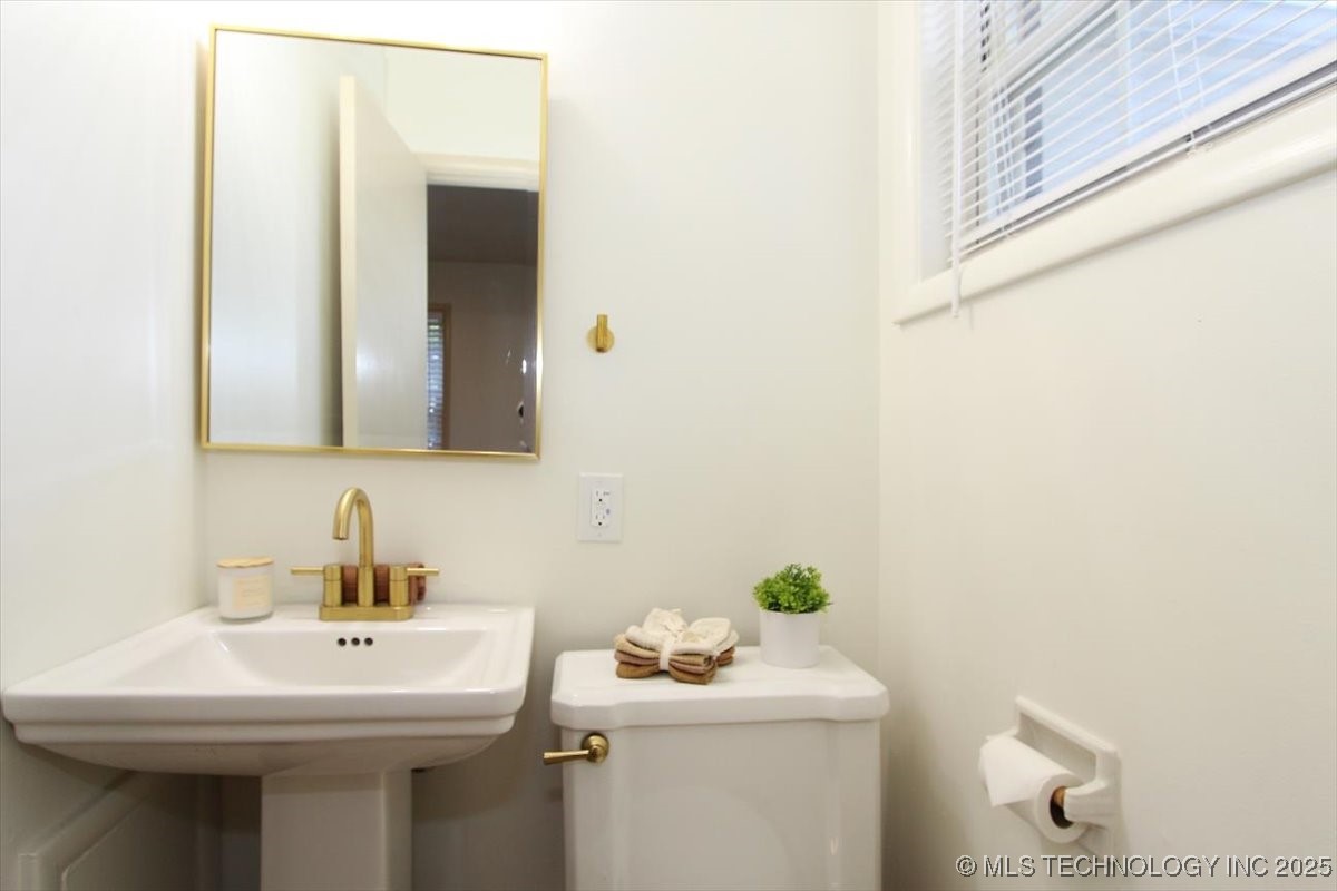 6112 E 21st Street Property Photo 24