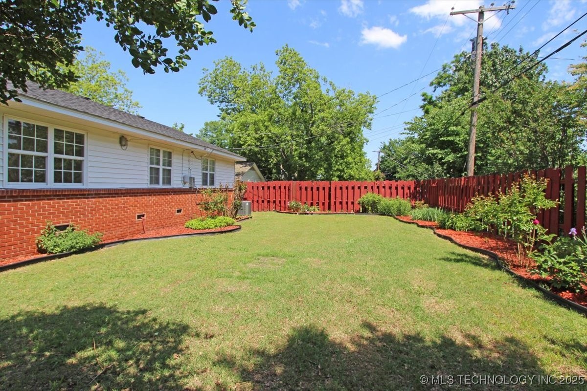 6112 E 21st Street Property Photo 34