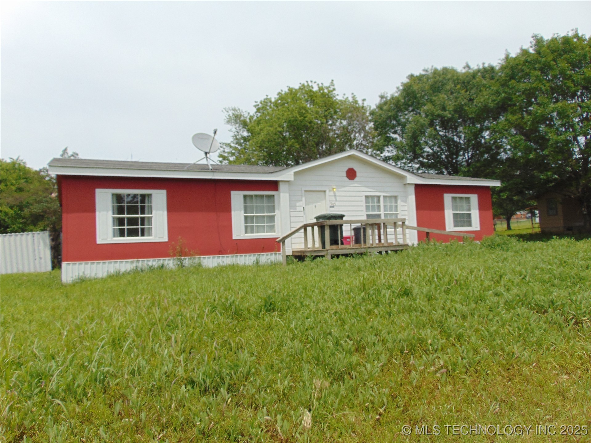 705 S Candlewood Property Photo